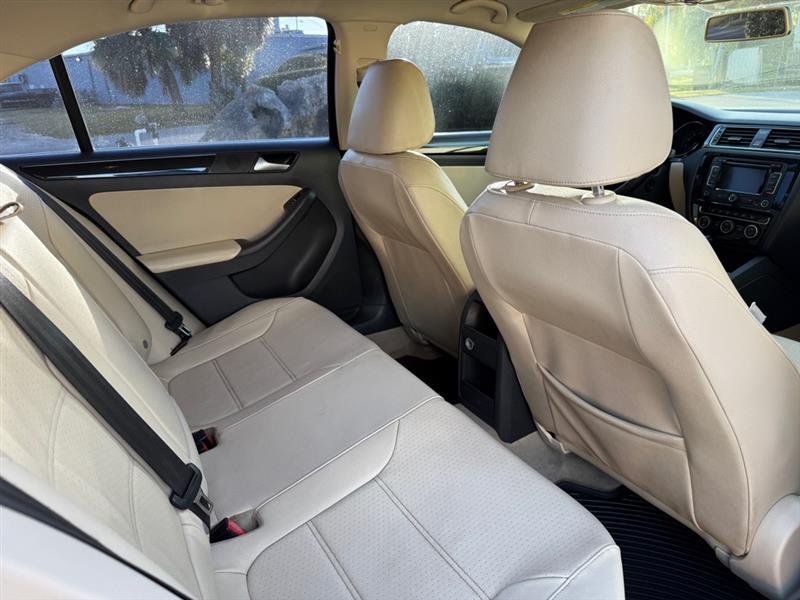 Volkswagen Jetta Tdi S 6A - Thumbnail 19