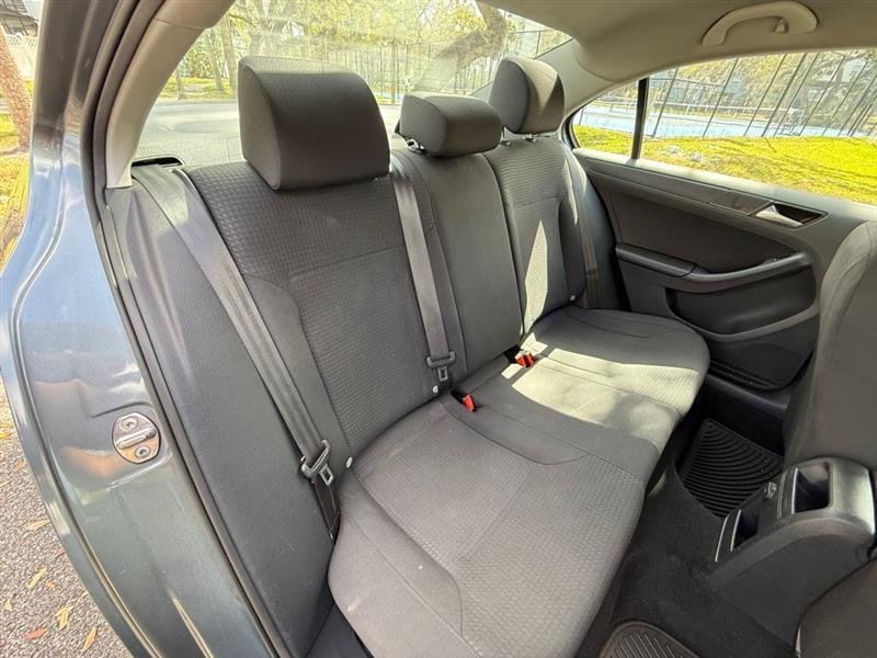 Volkswagen Jetta 1.4T S 6A - Thumbnail 17