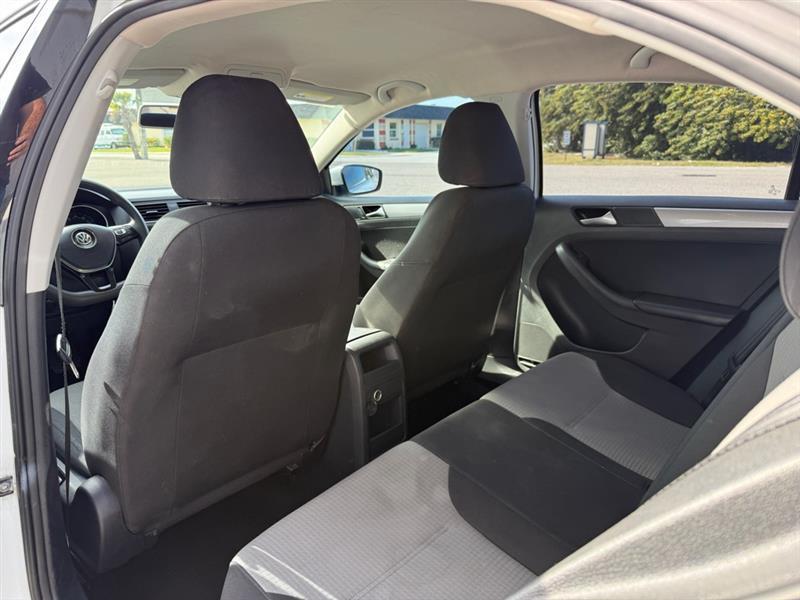 Volkswagen Jetta 1.4T S 6A - Thumbnail 12