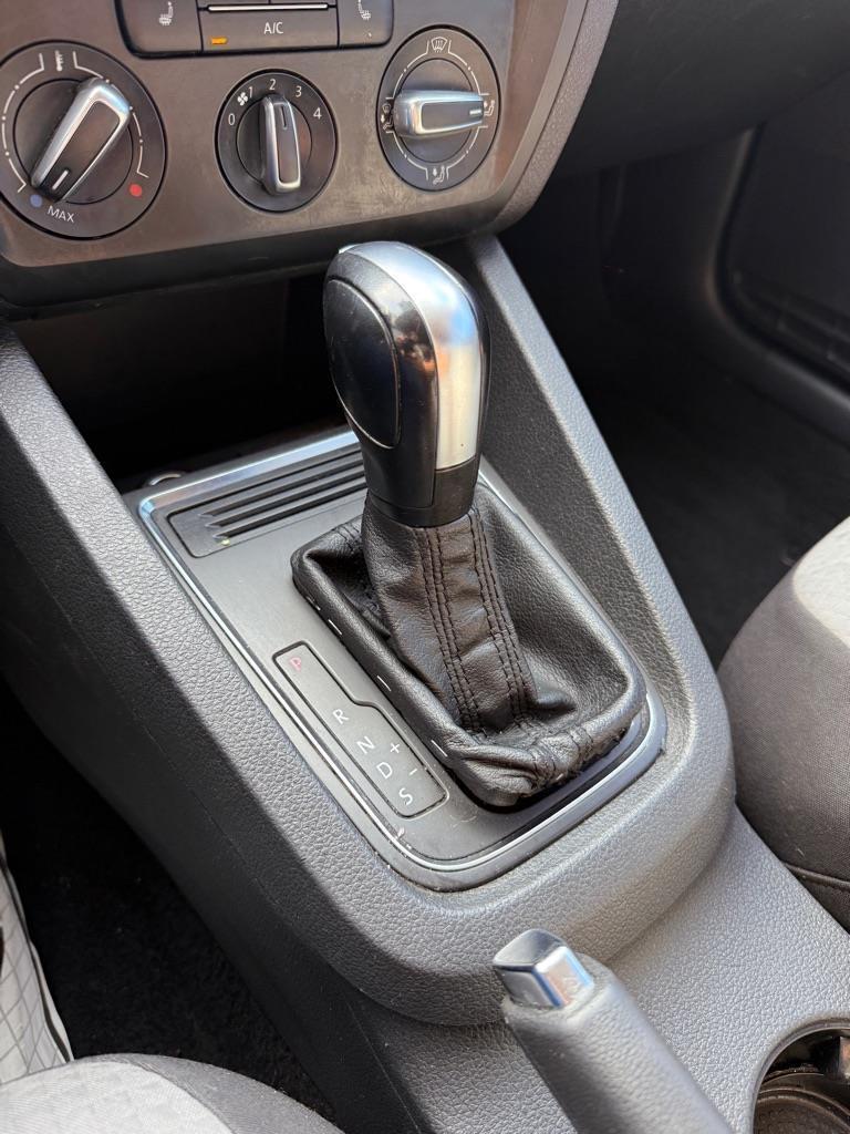 Volkswagen Jetta 1.4T S 6A - Thumbnail 2