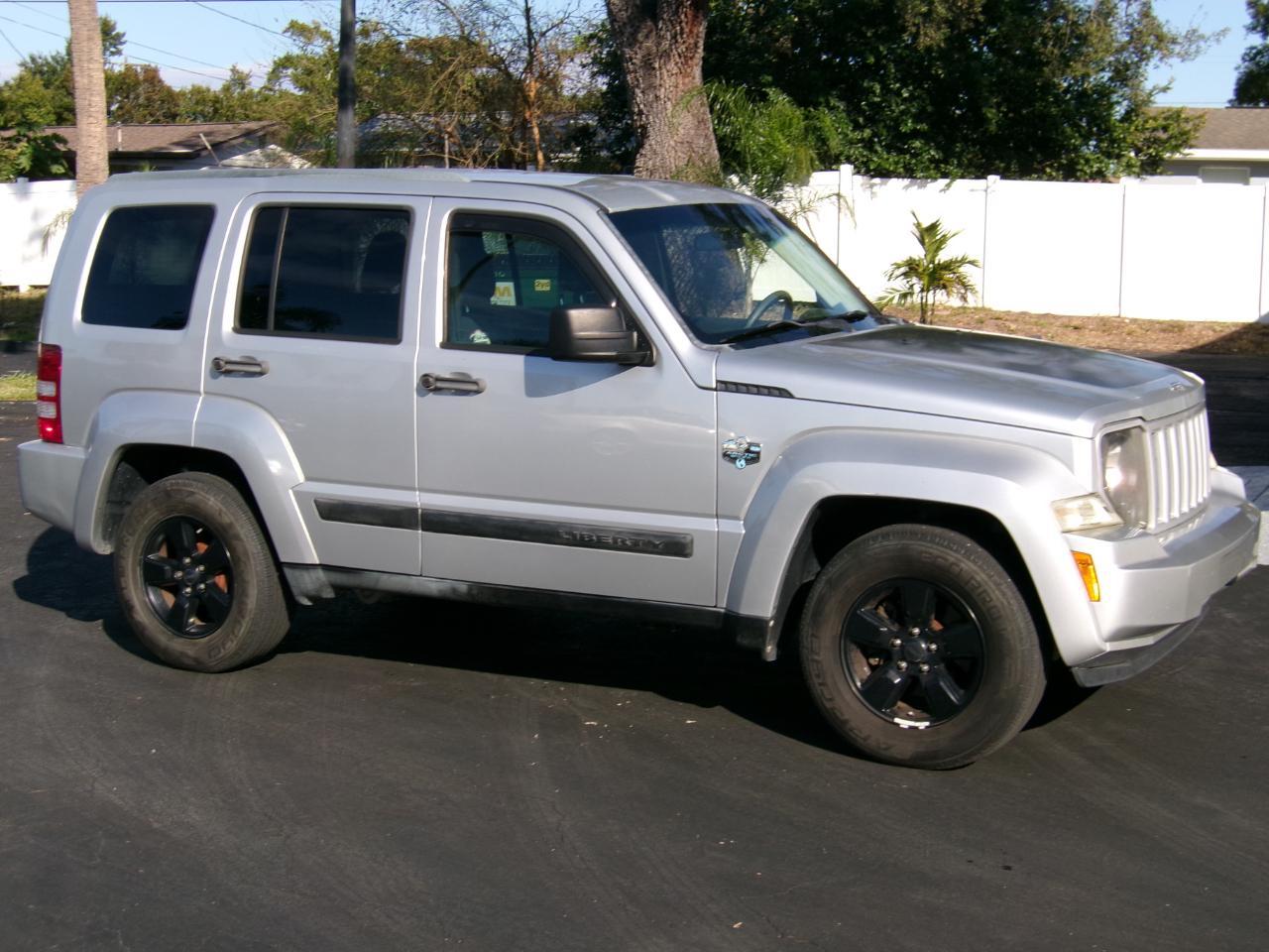 Jeep Libertyarctic 4Wd - Thumbnail 11