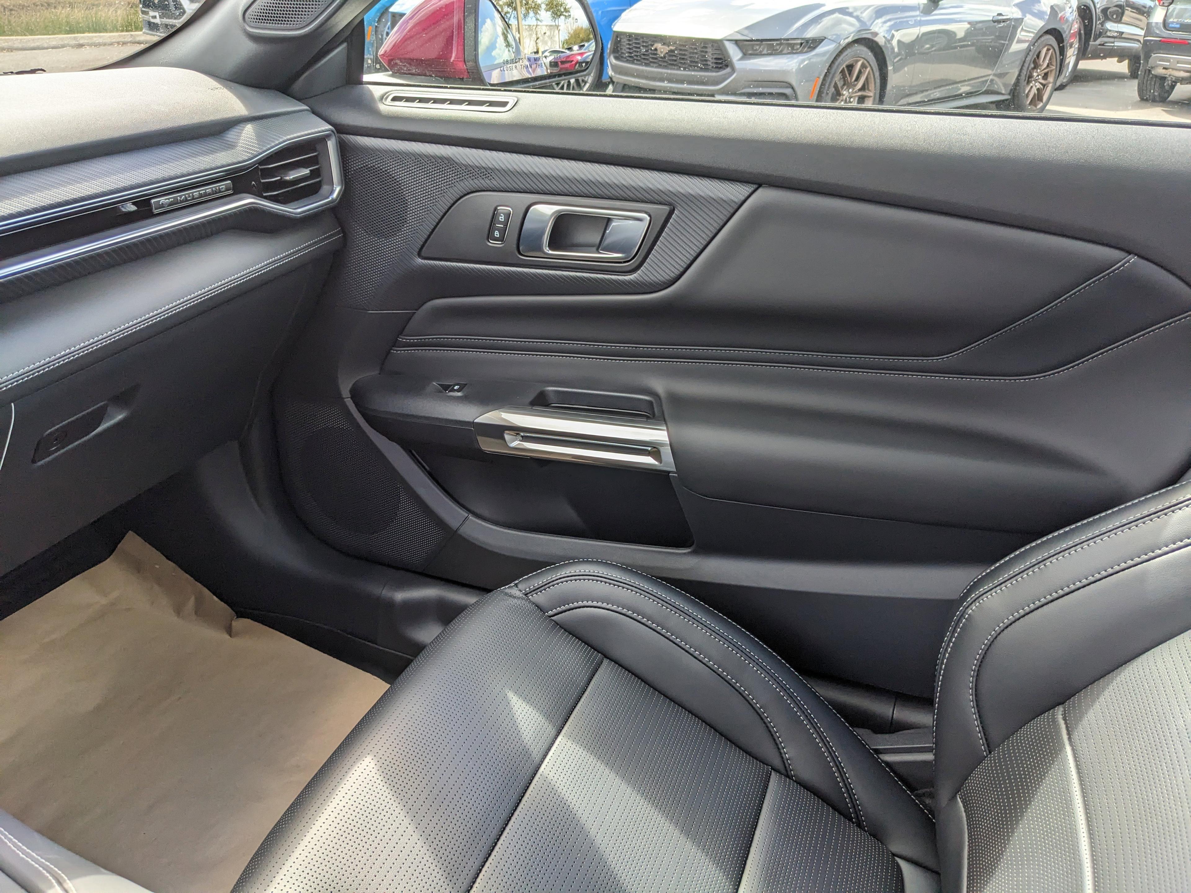Ford Mustang Gt Premium - Thumbnail 18