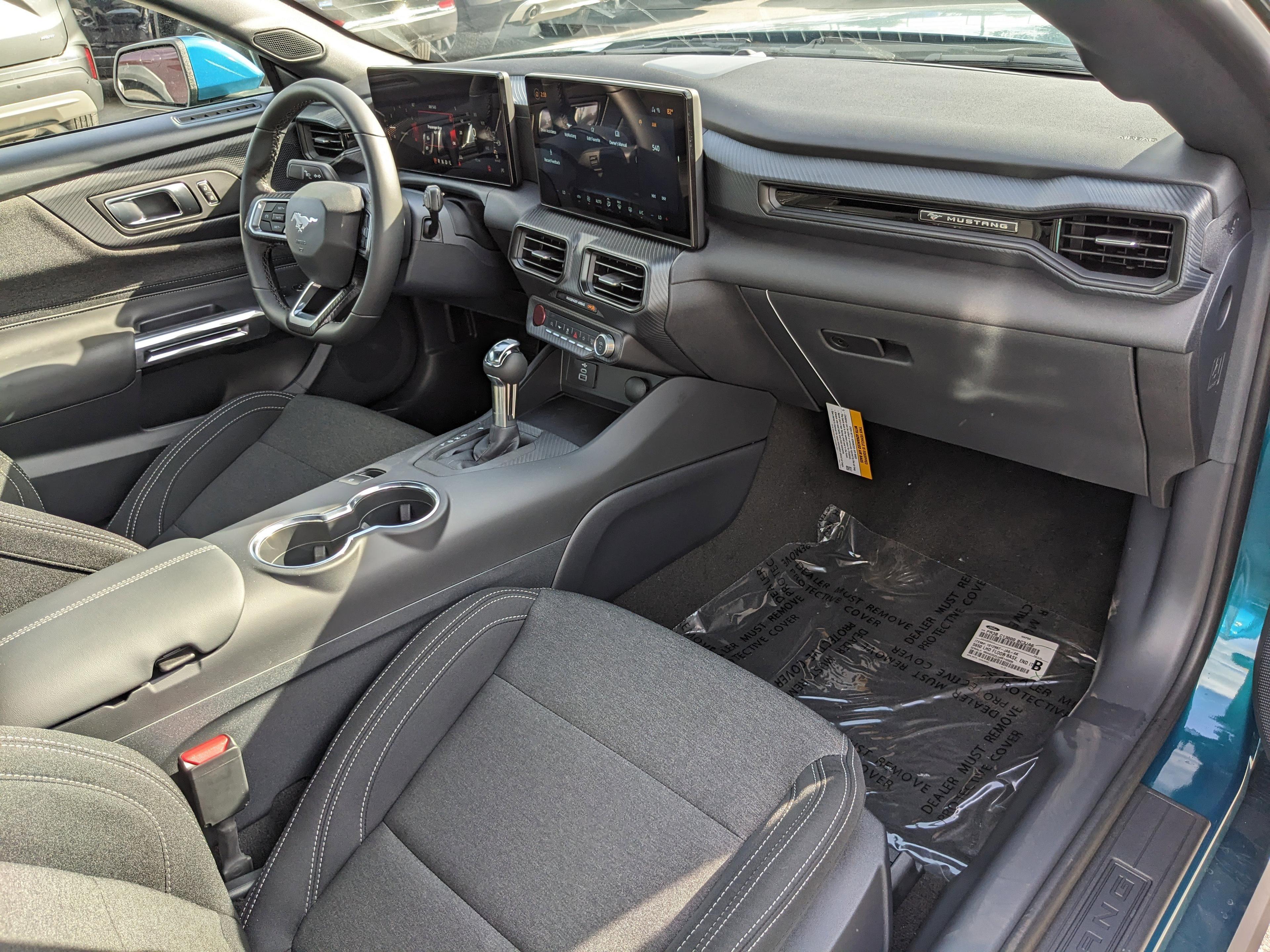 Ford Mustang Ecoboost - Thumbnail 13