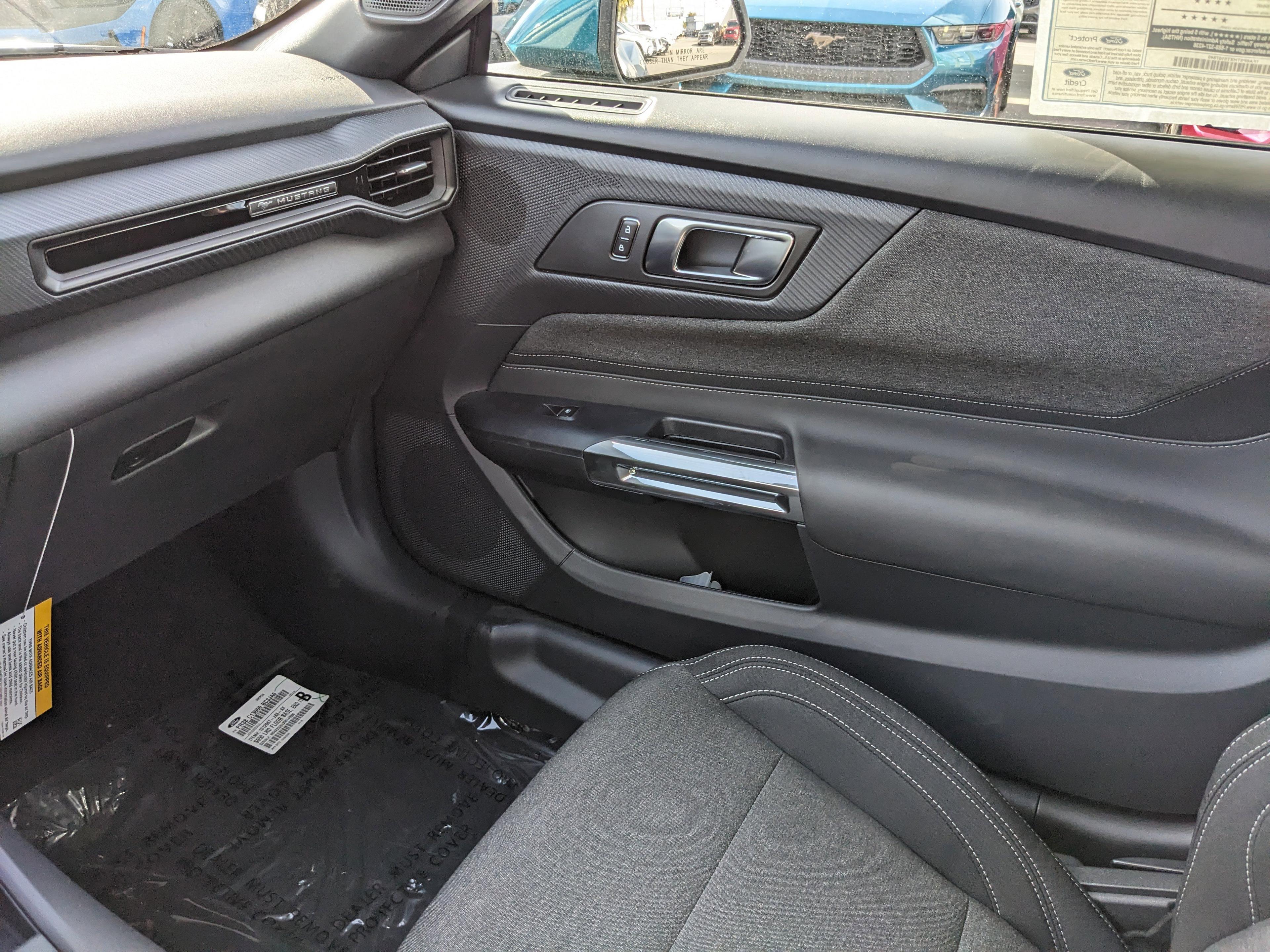 Ford Mustang Ecoboost - Thumbnail 16