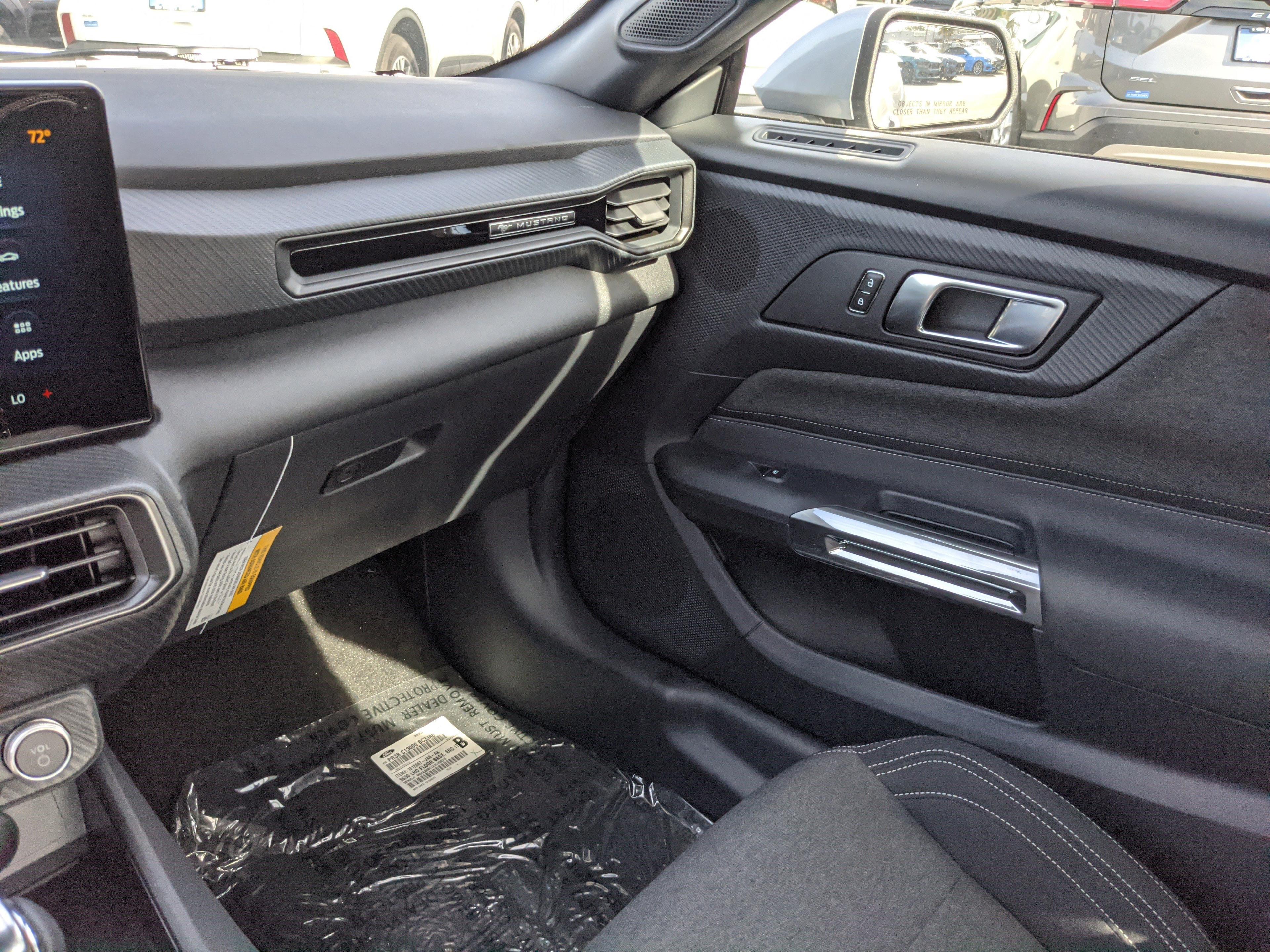 Ford Mustang Ecoboost - Thumbnail 16