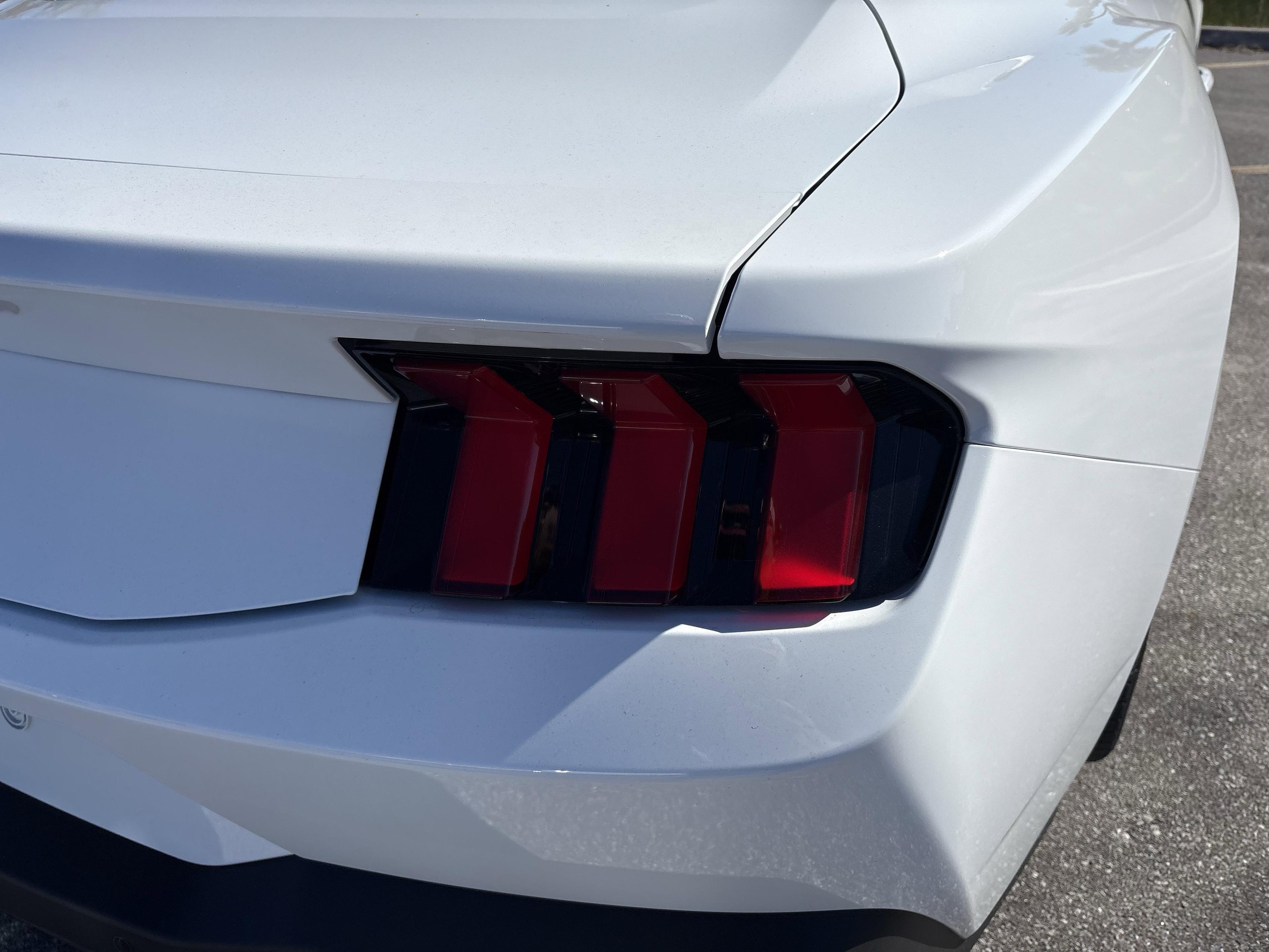 Ford Mustang Ecoboost - Thumbnail 12