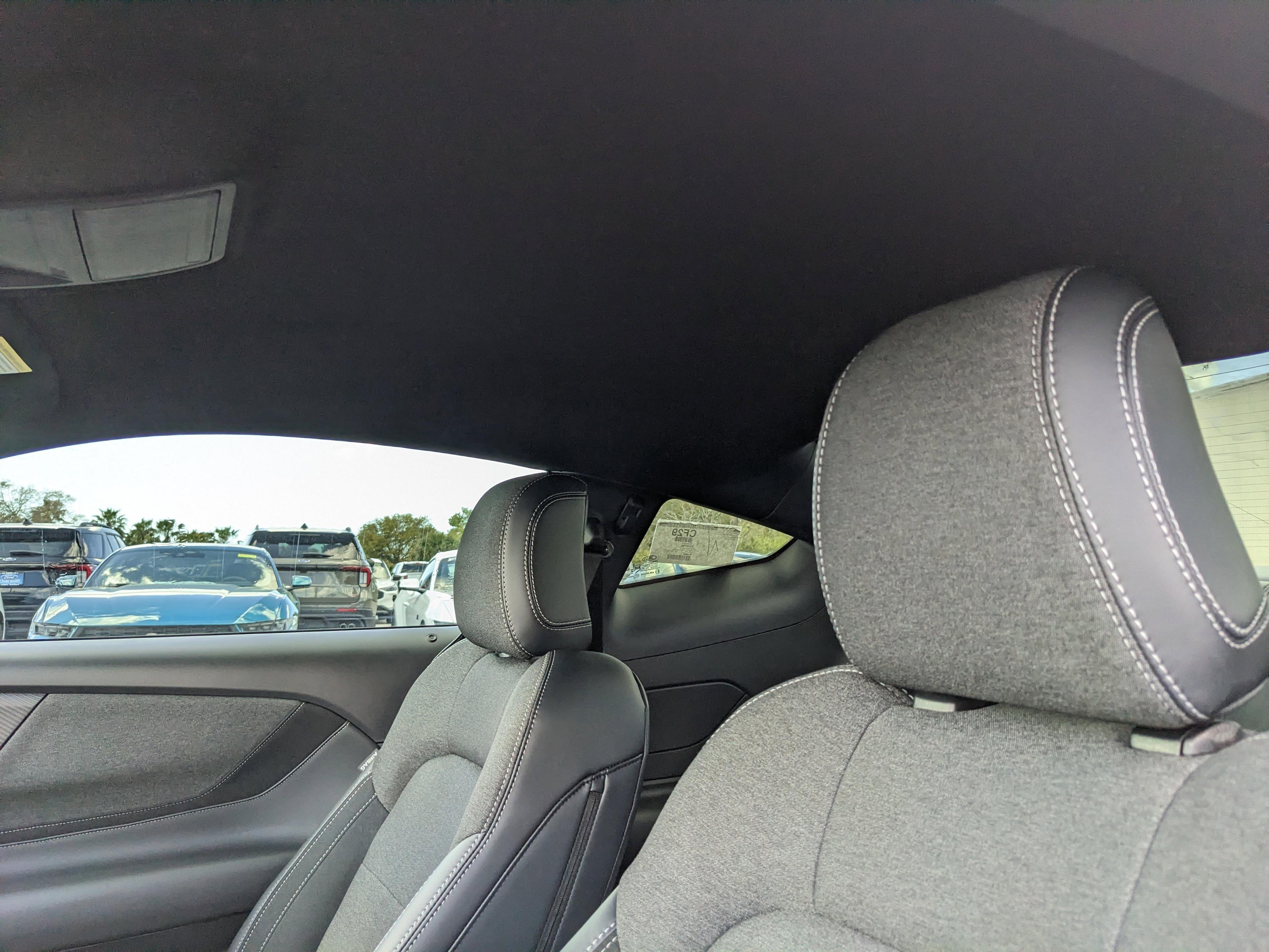 Ford Mustang Ecoboost - Thumbnail 16