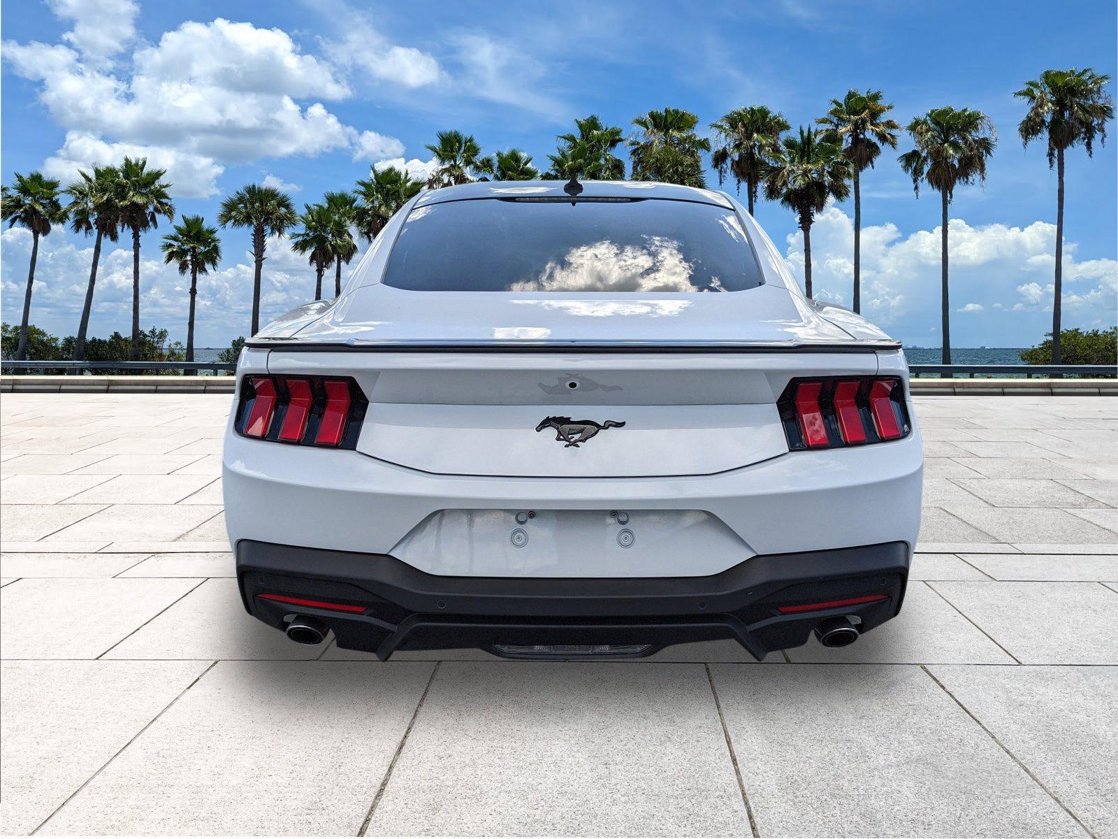 Ford Mustang Ecoboost - Thumbnail 8