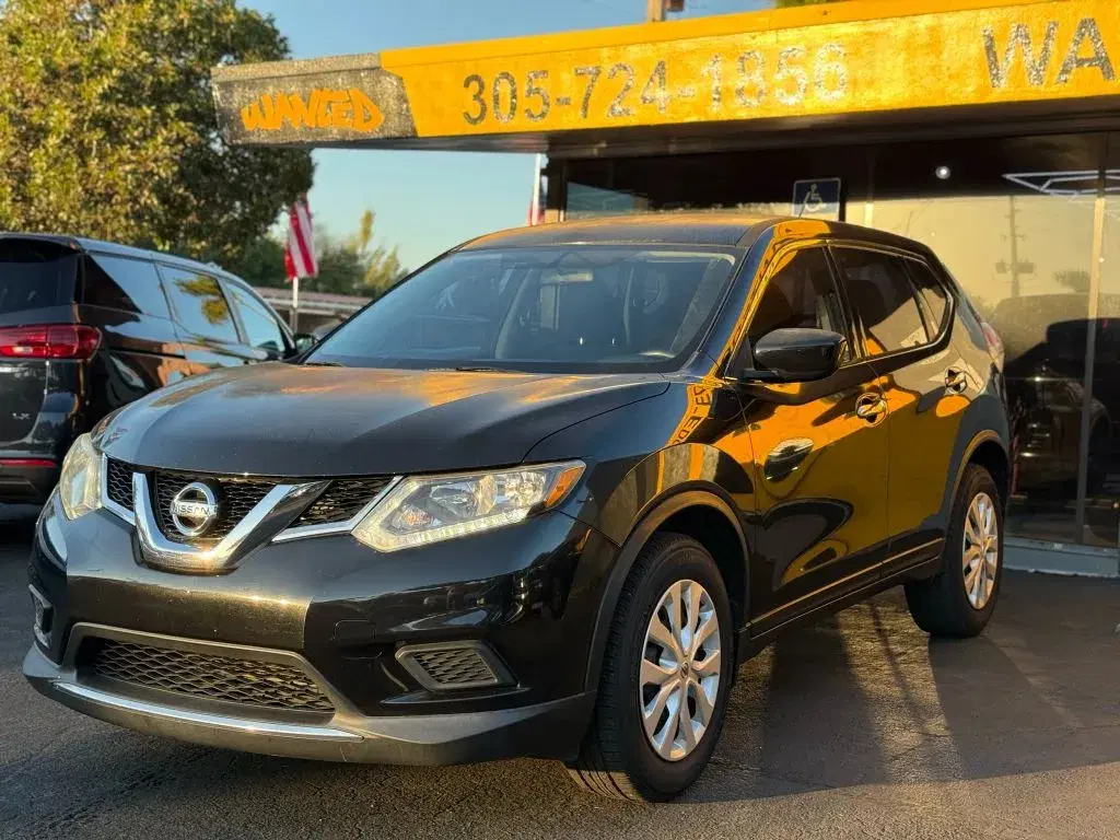 Nissan Rogue S Sport Utility 4D - Thumbnail 2