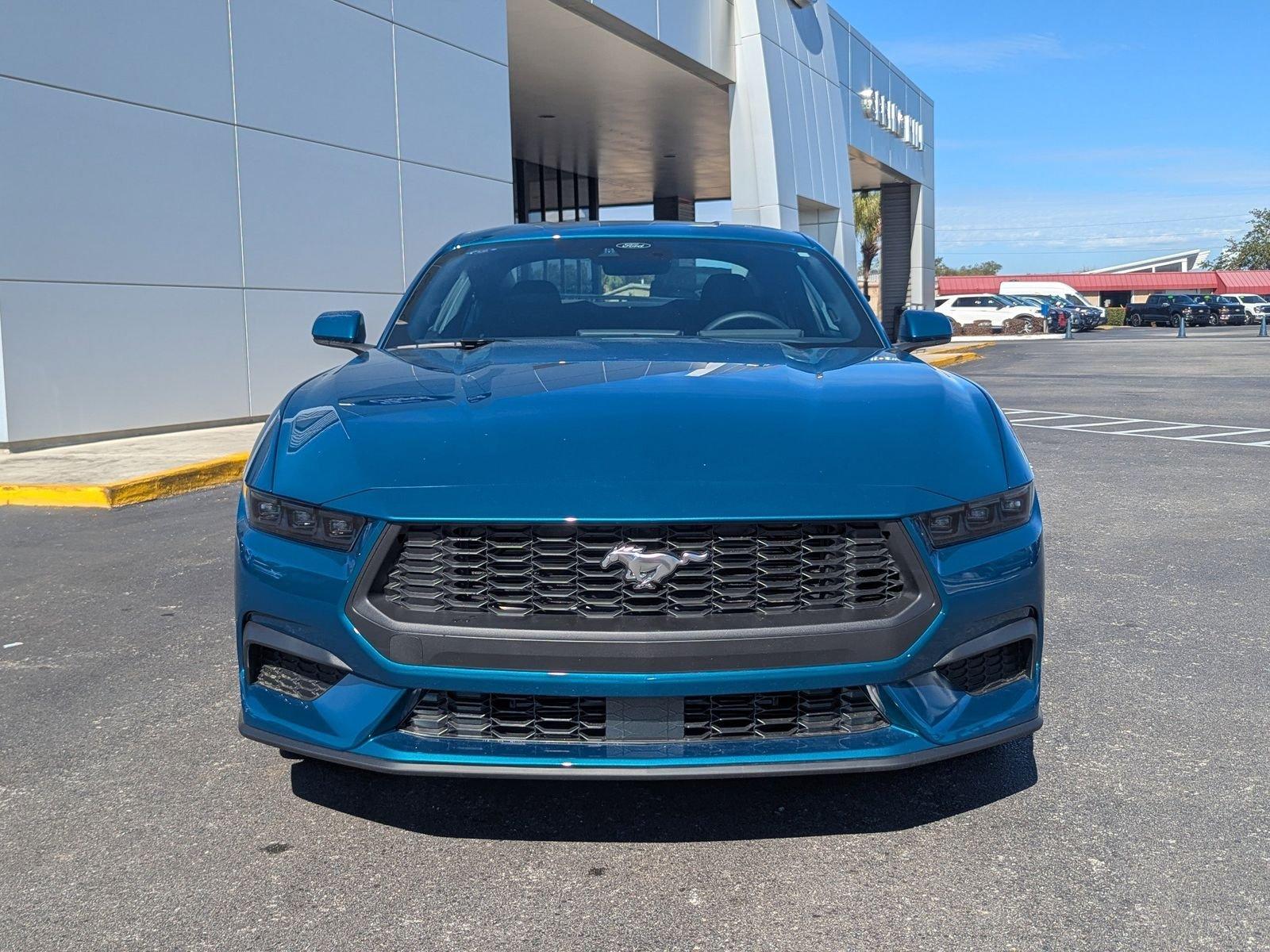 Ford Mustang Ecoboost Rwd Fastback - Thumbnail 4