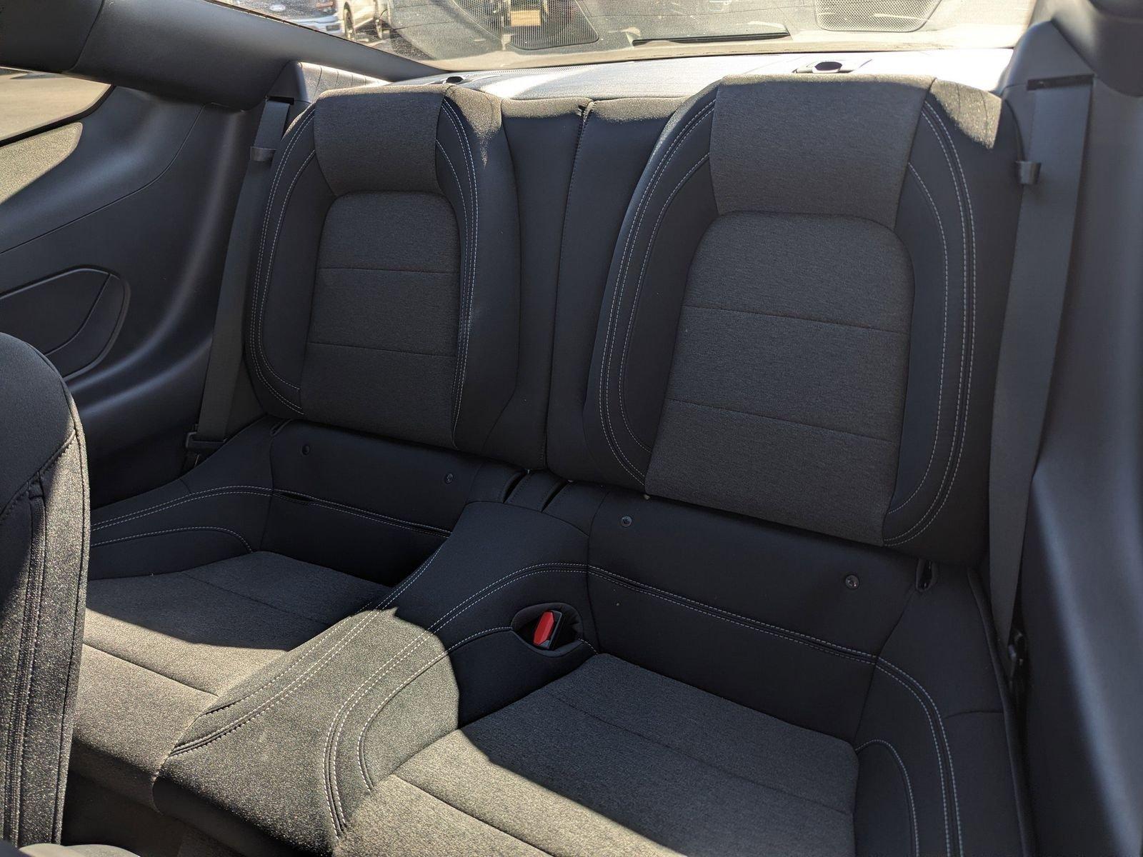 Ford Mustang Ecoboost Rwd Fastback - Thumbnail 15