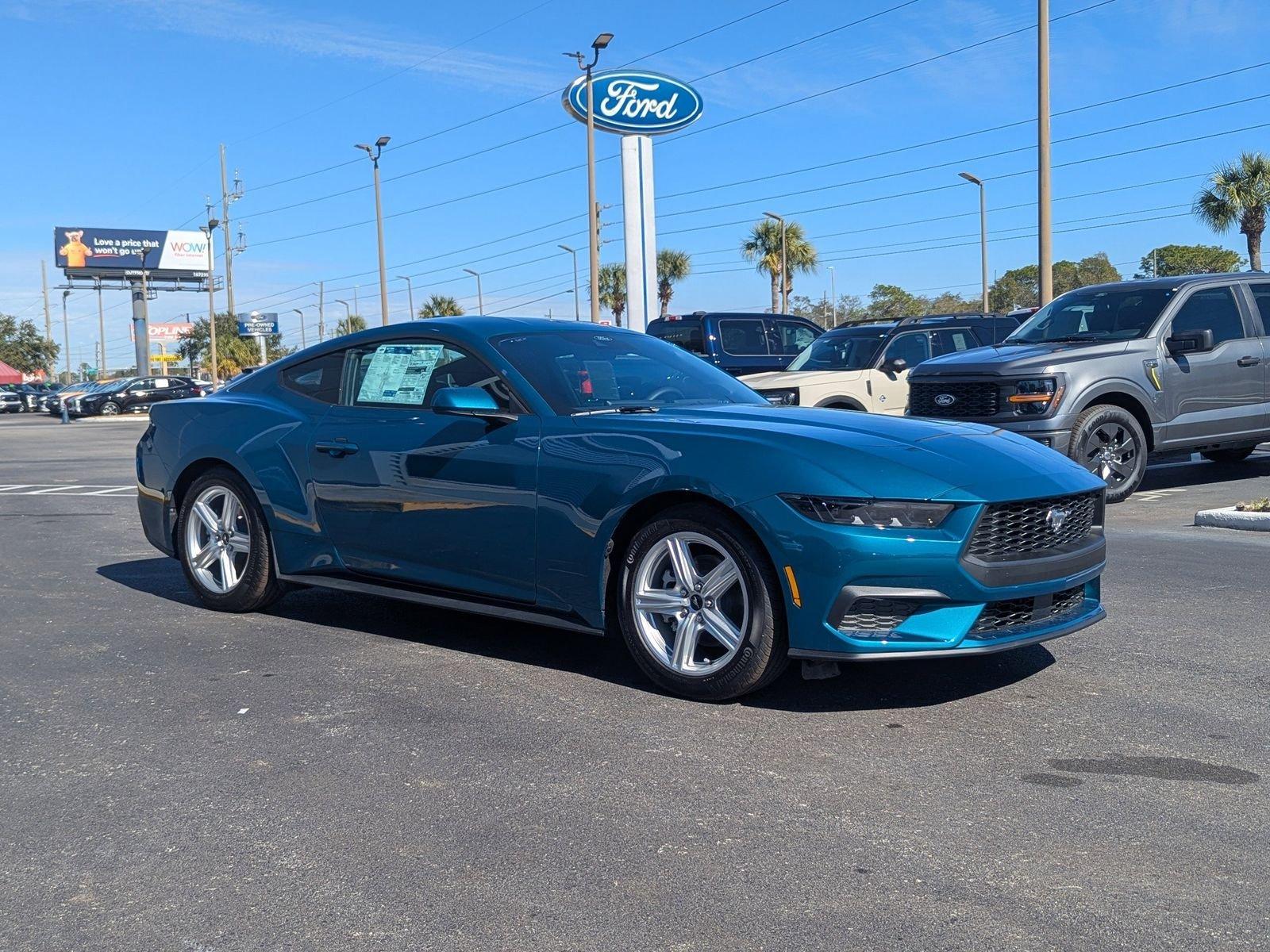 Ford Mustang Ecoboost Rwd Fastback - Thumbnail 3