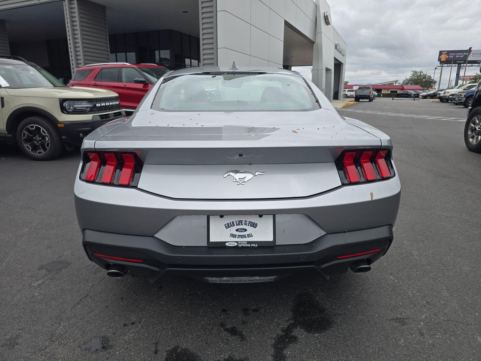 Ford Mustang Ecoboost Rwd Fastback - Thumbnail 6