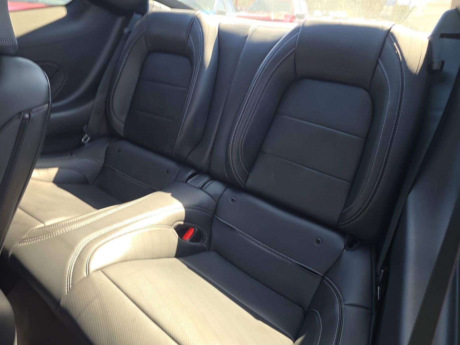 Ford Mustang Ecoboost Premium Rwd Fastback - Thumbnail 11