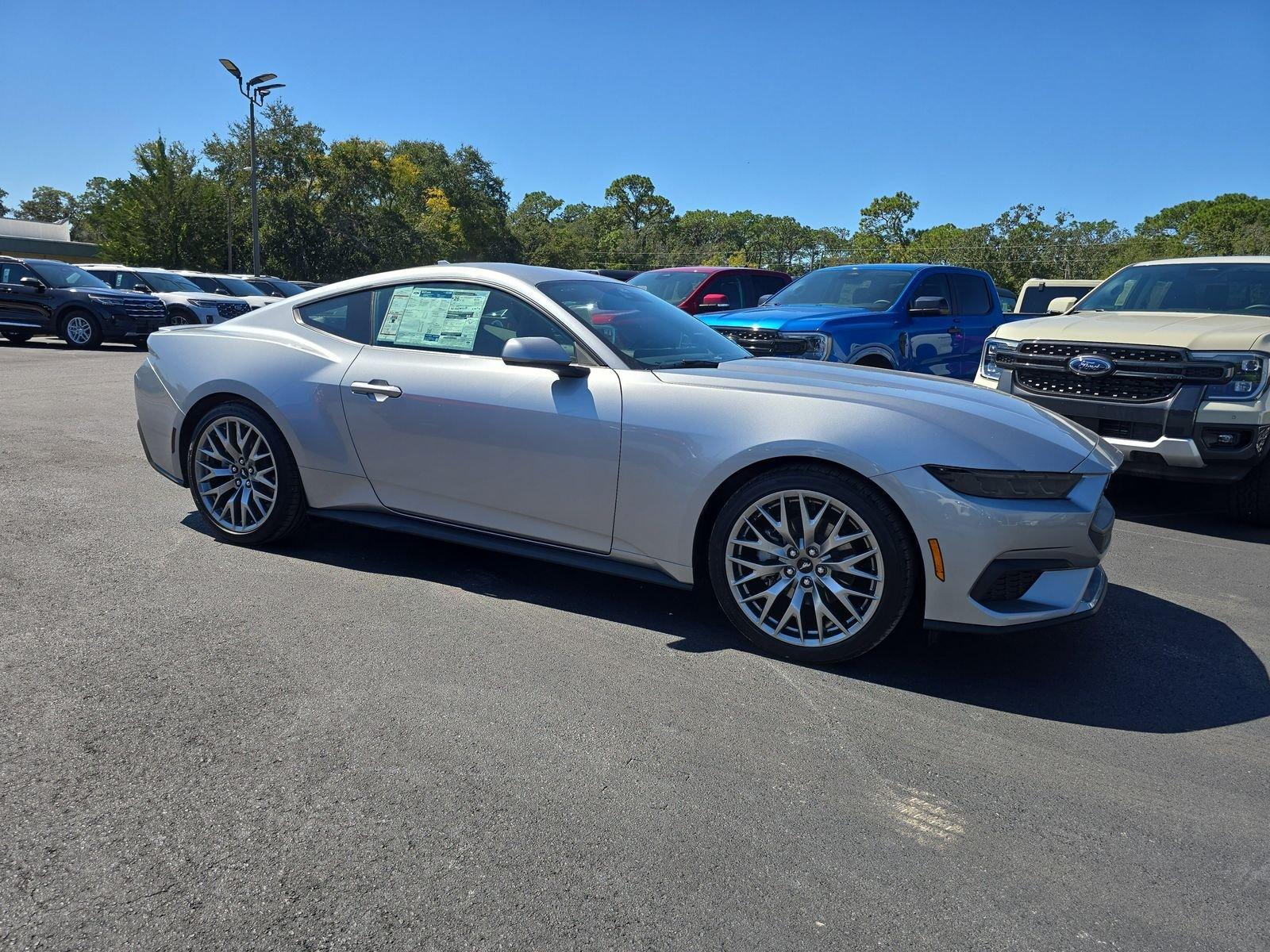Ford Mustang Ecoboost Premium Rwd Fastback - Thumbnail 3
