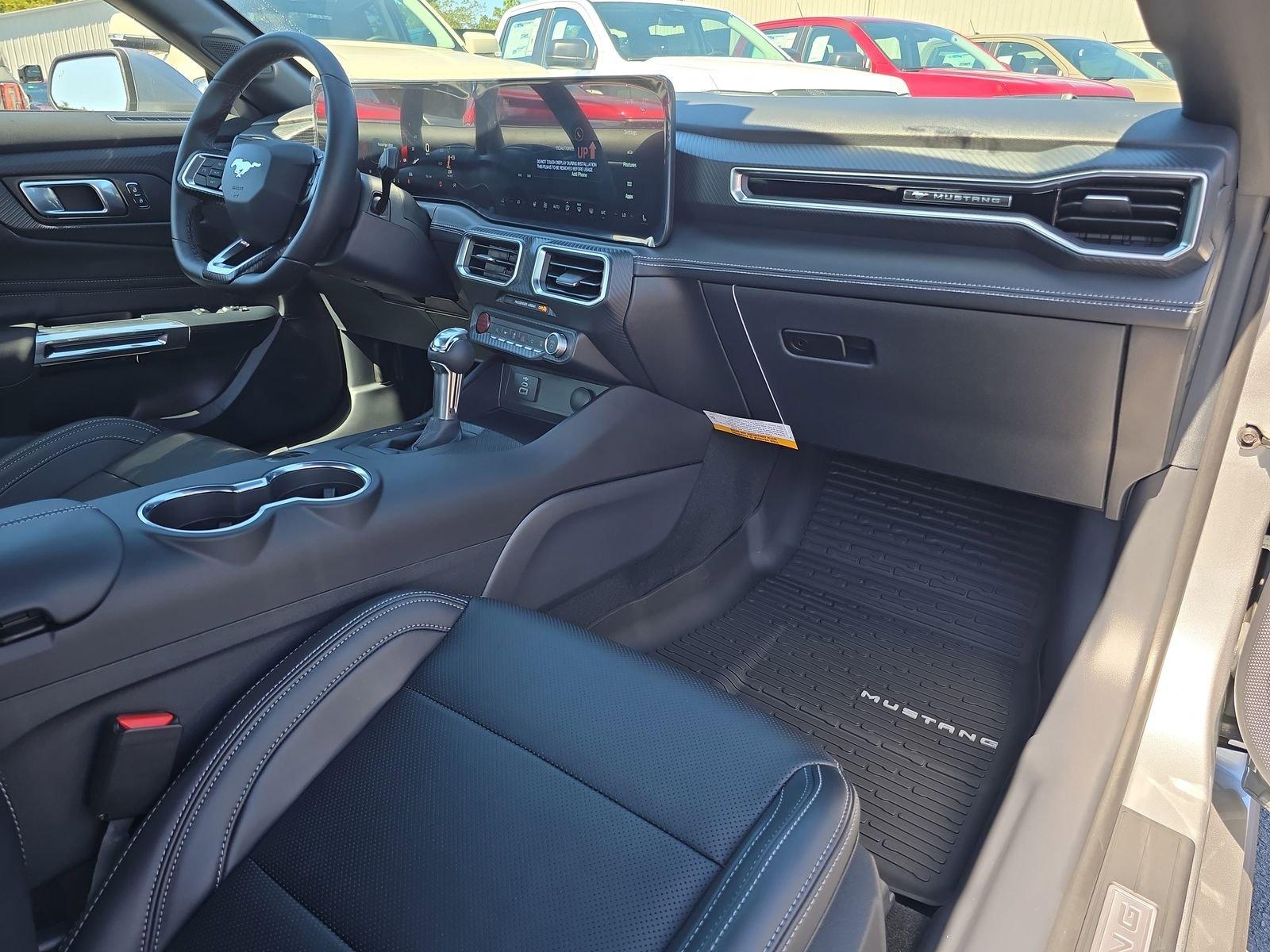 Ford Mustang Ecoboost Premium Rwd Fastback - Thumbnail 9