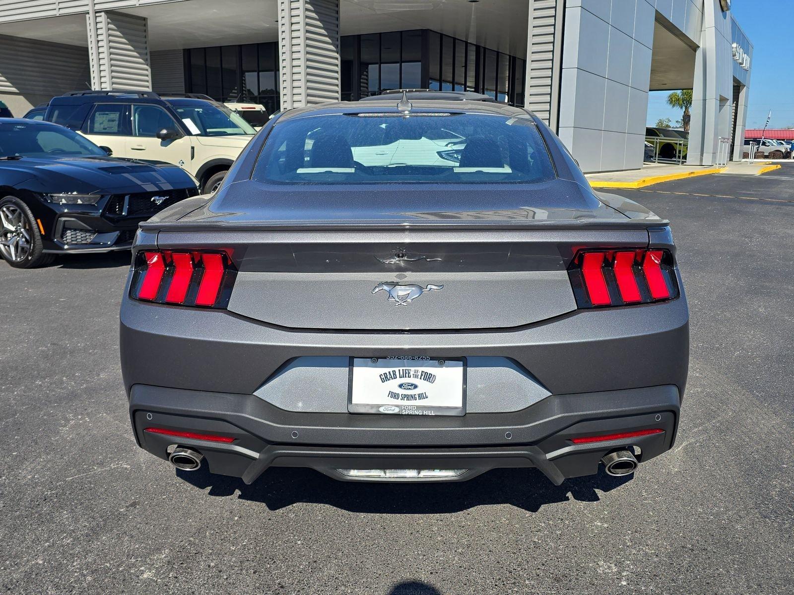 Ford Mustang Ecoboost Premium Rwd Fastback - Thumbnail 6