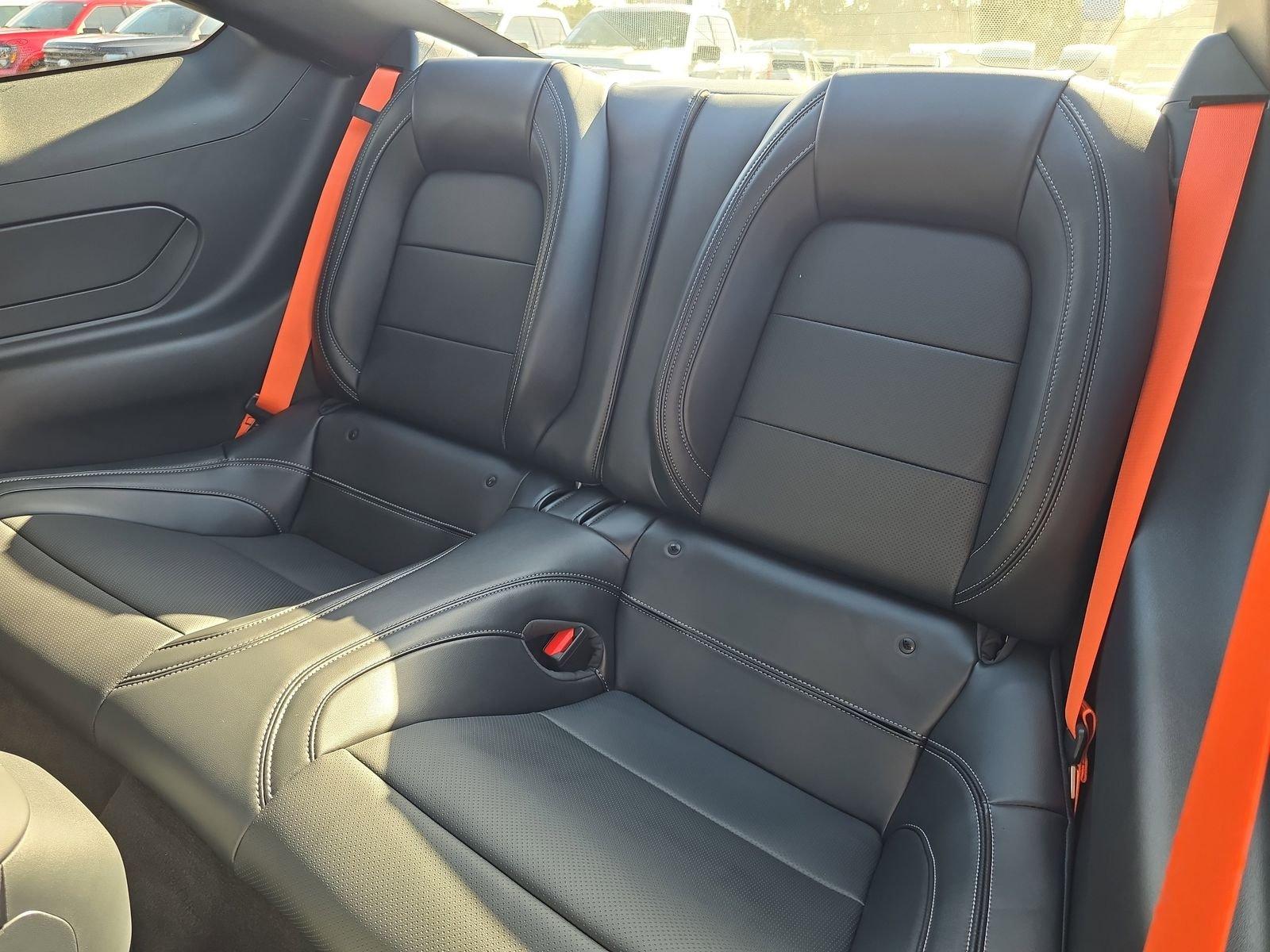 Ford Mustang Ecoboost Premium Rwd Fastback - Thumbnail 11