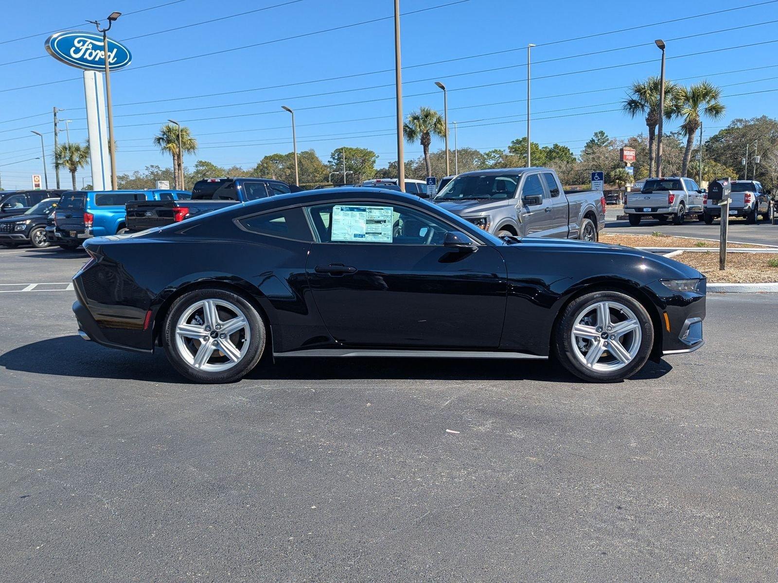 Ford Mustang Ecoboost Rwd Fastback - Thumbnail 4