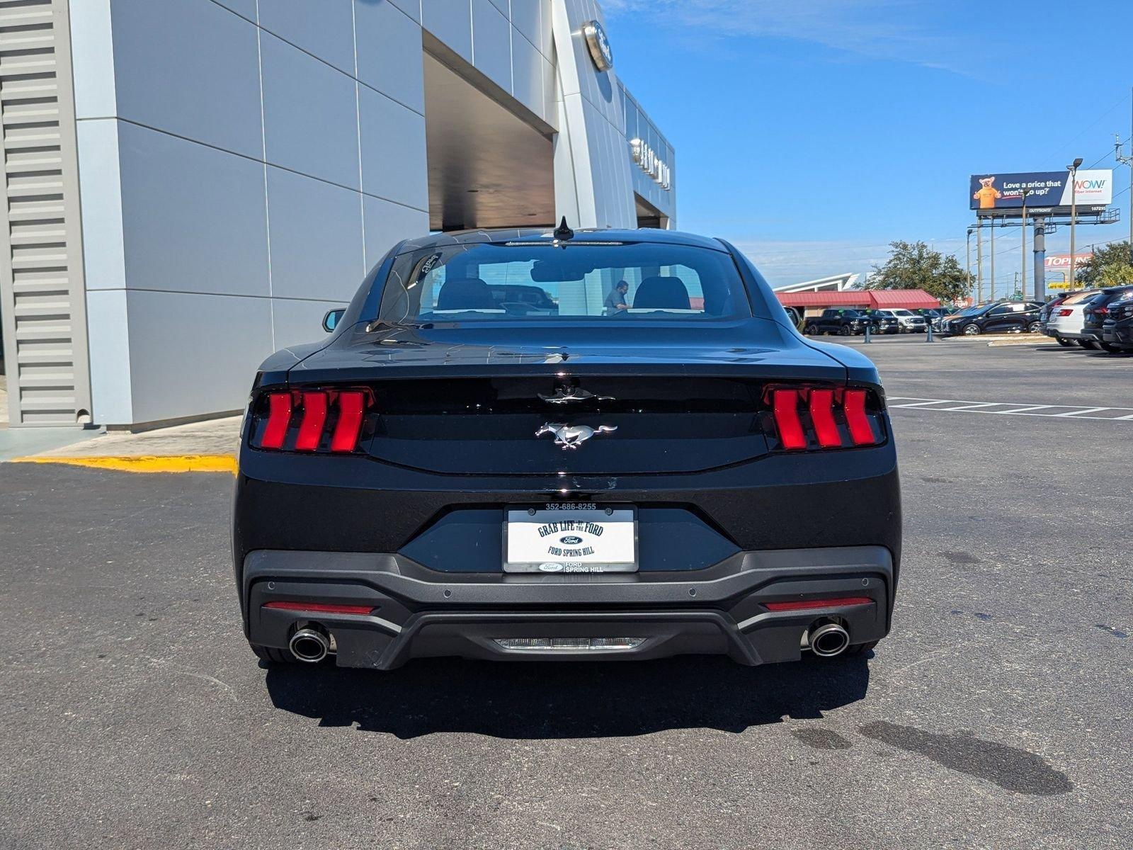 Ford Mustang Ecoboost Rwd Fastback - Thumbnail 6