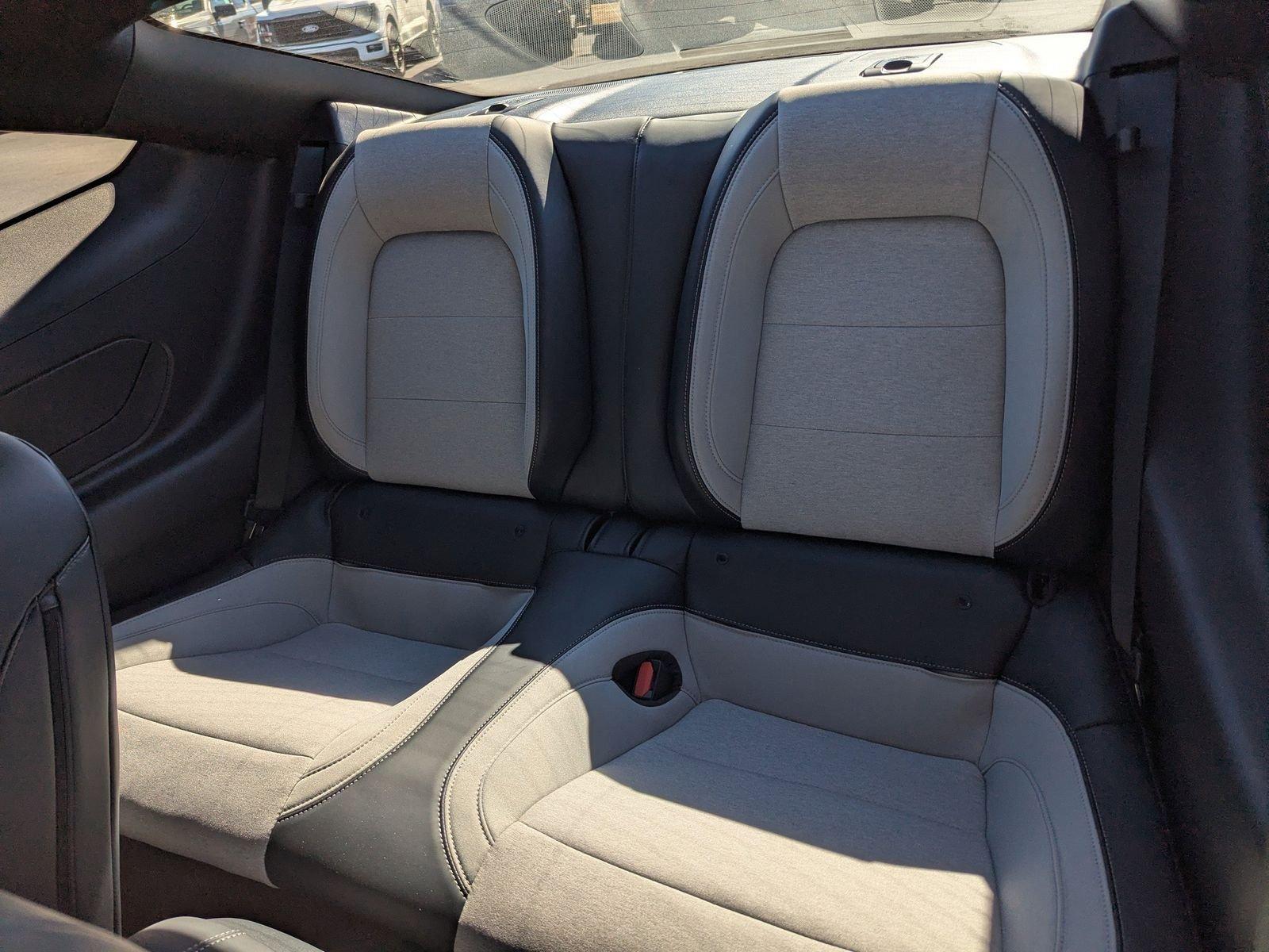 Ford Mustang Ecoboost Rwd Fastback - Thumbnail 14