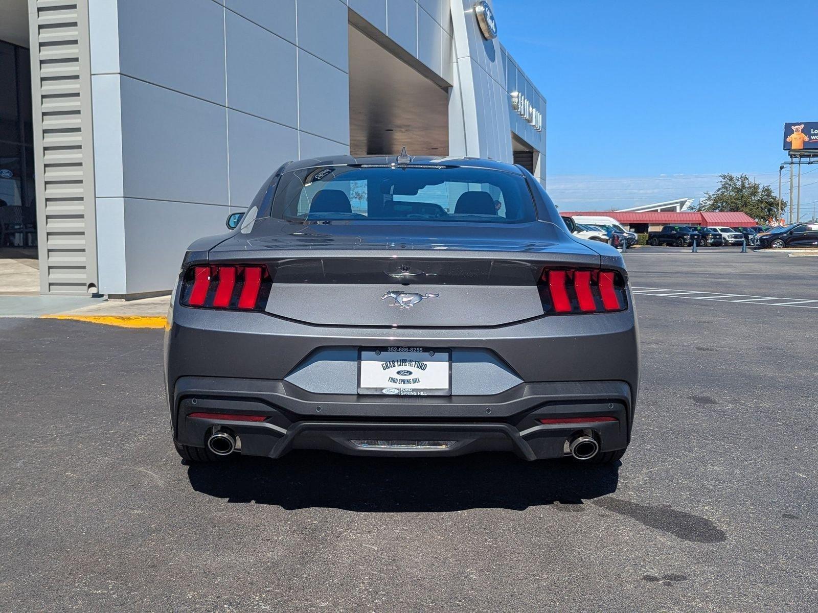 Ford Mustang Ecoboost Rwd Fastback - Thumbnail 6