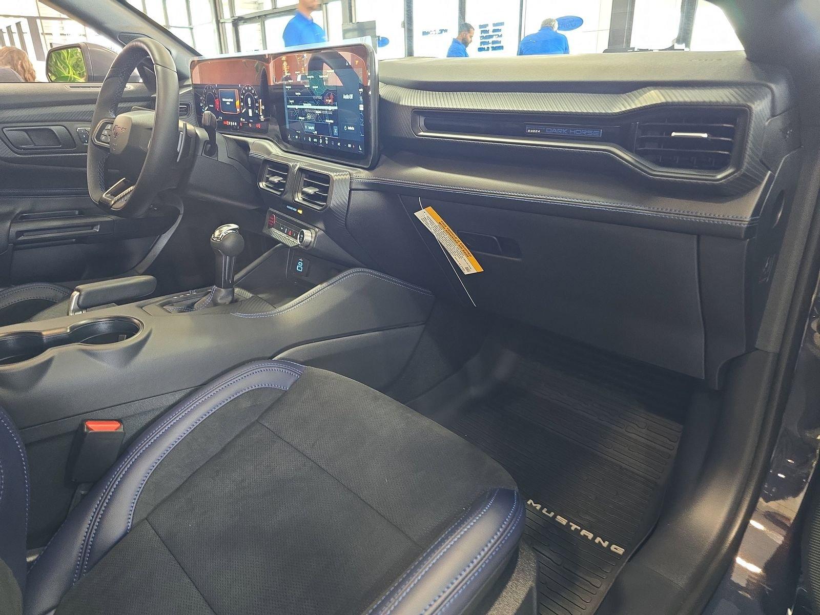 Ford Mustang Dark Horse Rwd Fastback - Thumbnail 9