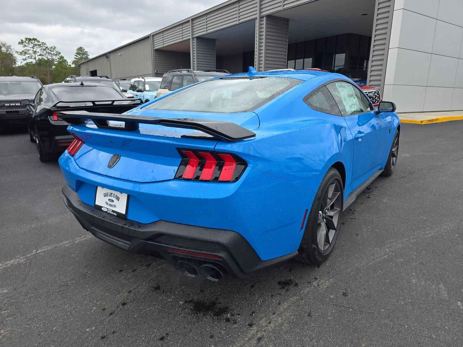 Ford Mustang Dark Horse Rwd Fastback - Thumbnail 5