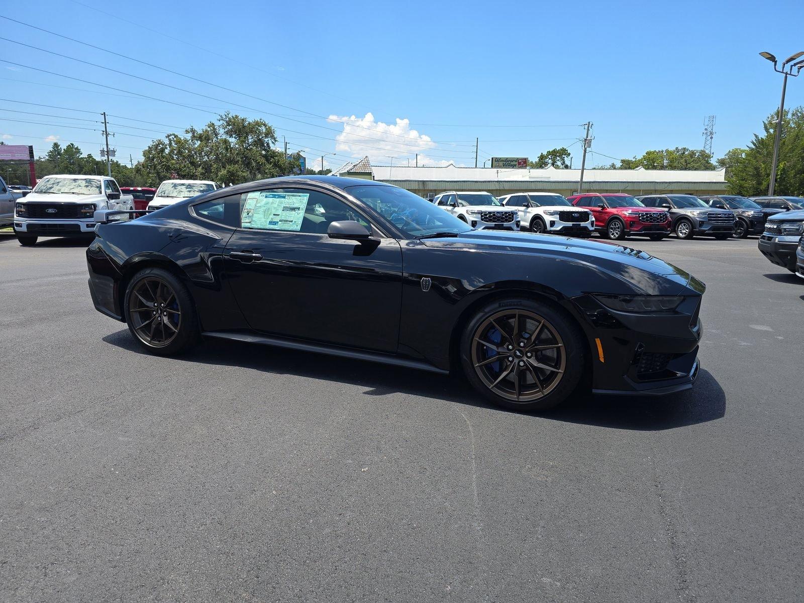 Ford Mustang Dark Horse Rwd Fastback - Thumbnail 3