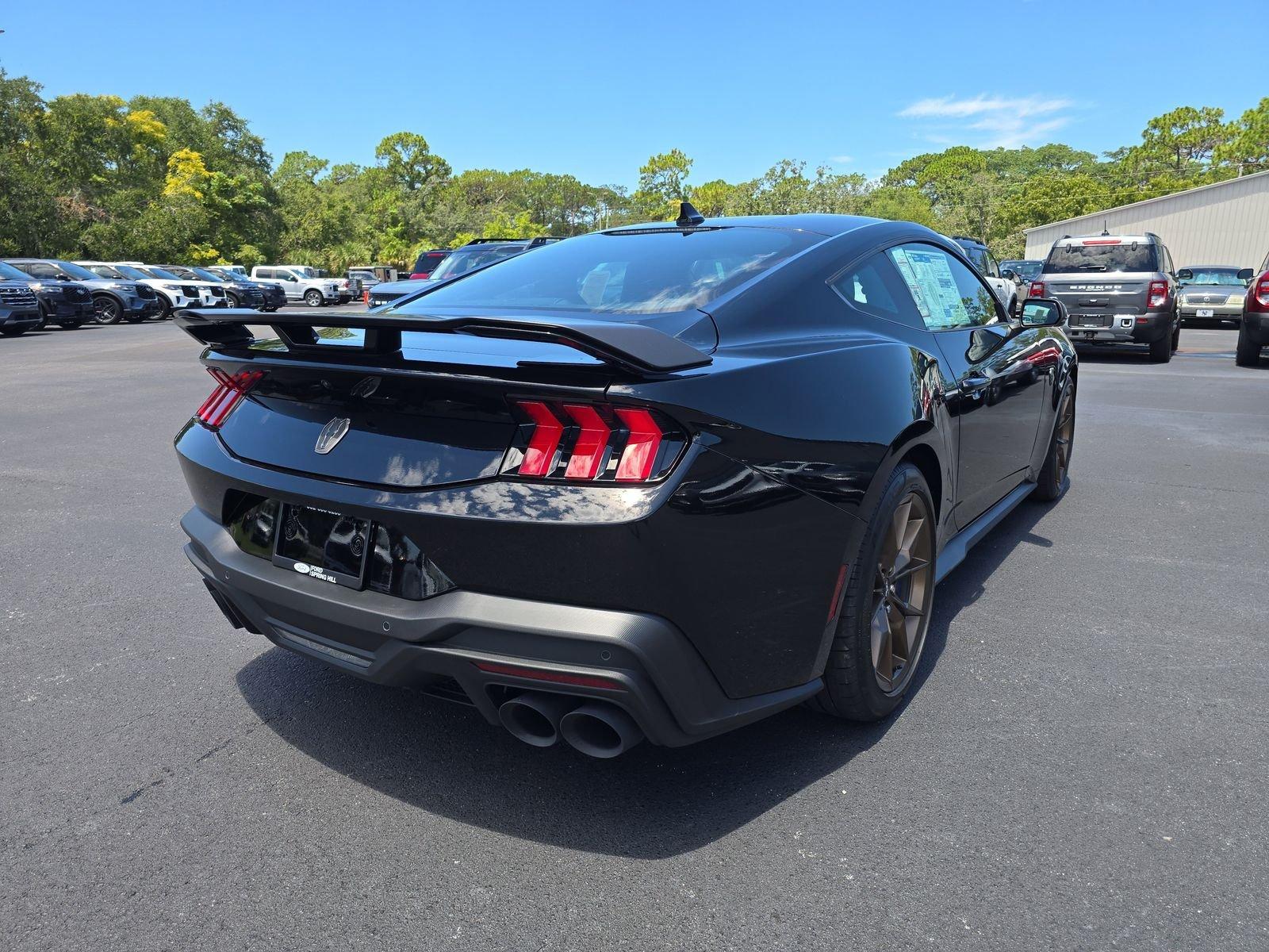Ford Mustang Dark Horse Rwd Fastback - Thumbnail 5