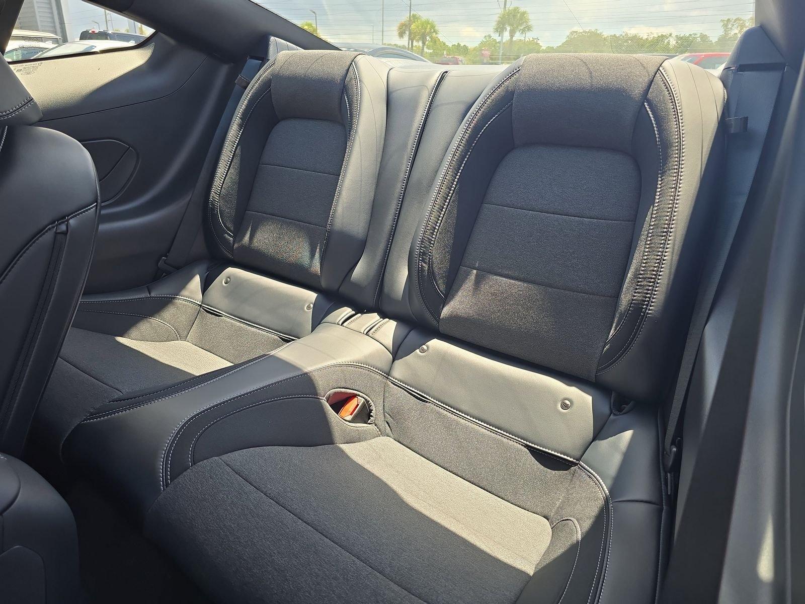 Ford Mustang Gt Rwd Fastback - Thumbnail 11