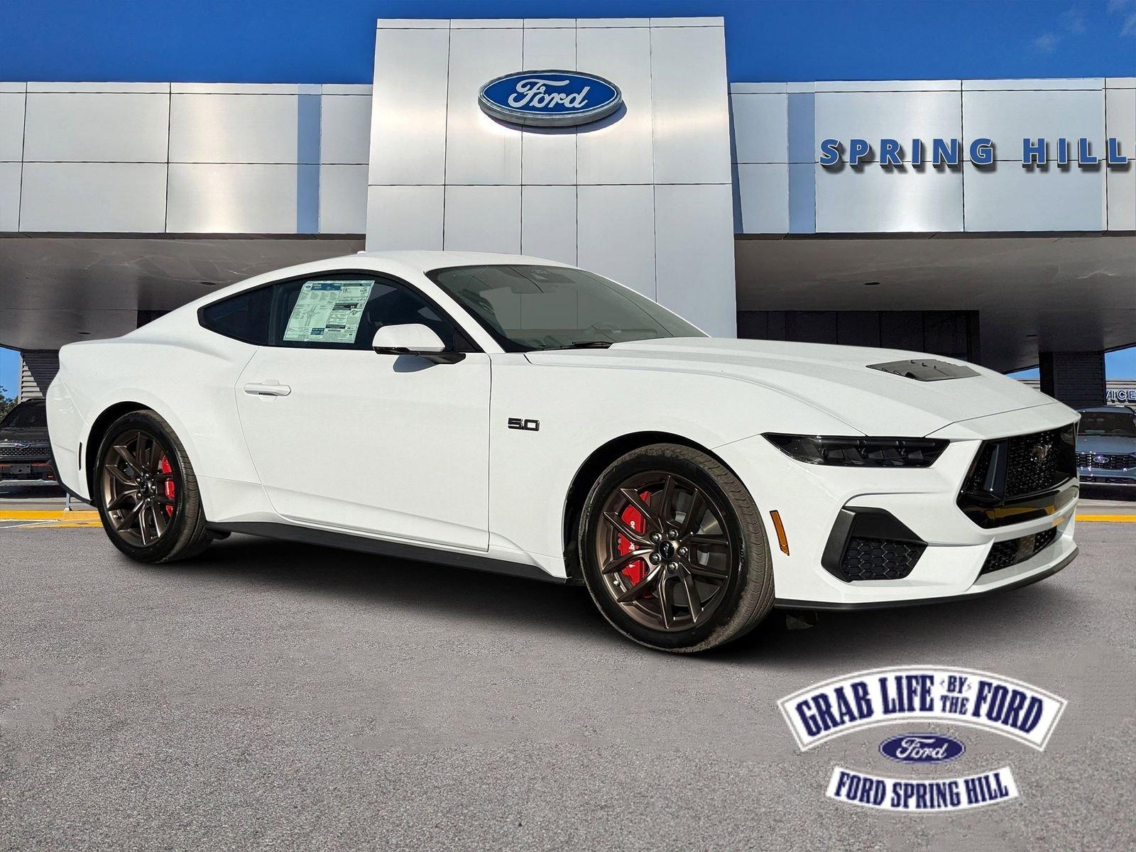 Ford Mustang Gt Premium Rwd Fastback - Thumbnail 2