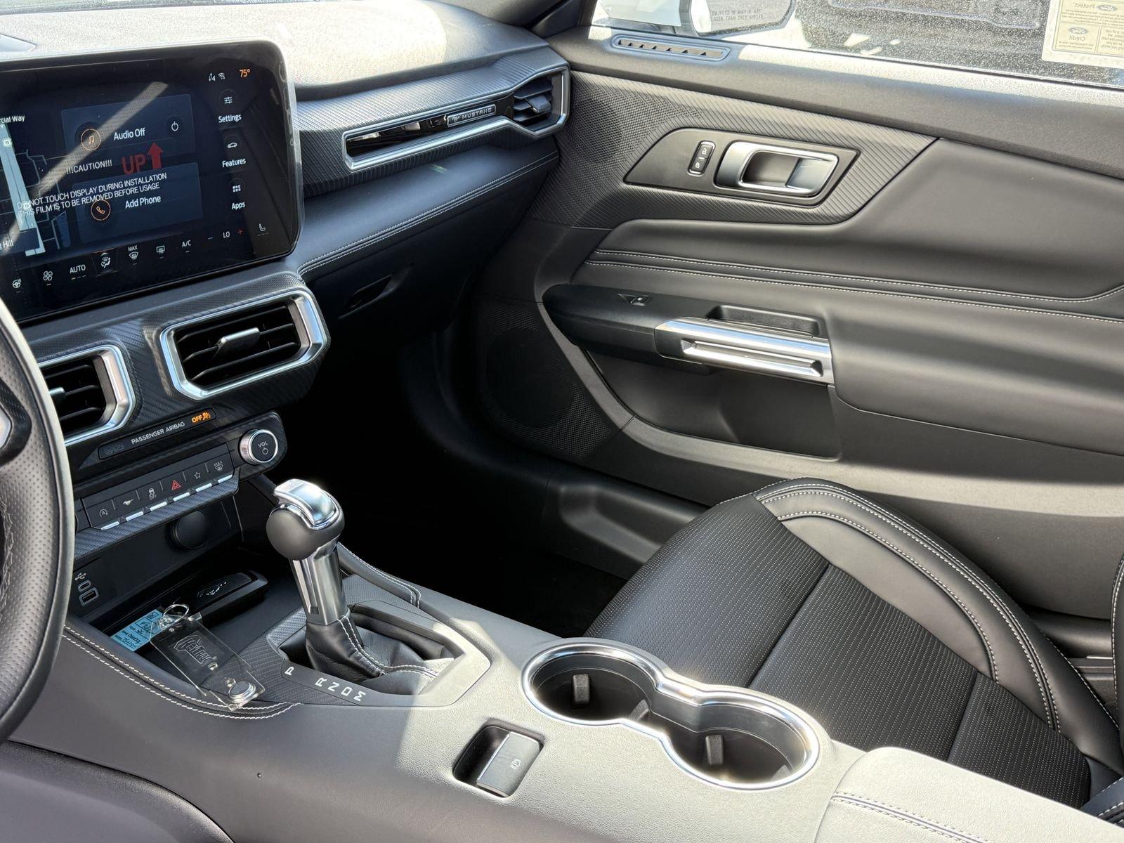 Ford Mustang Gt Premium Rwd Fastback - Thumbnail 14