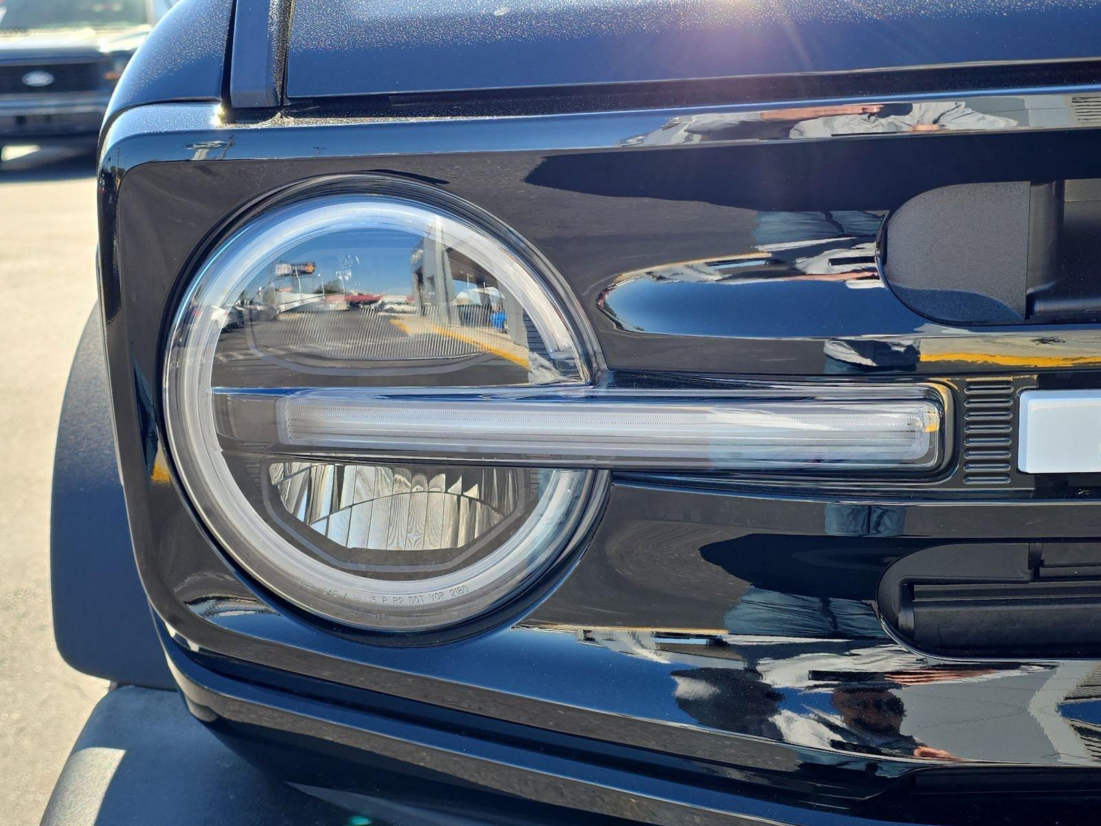 Ford Bronco Outer Banks 4Wd 4 Door - Thumbnail 8