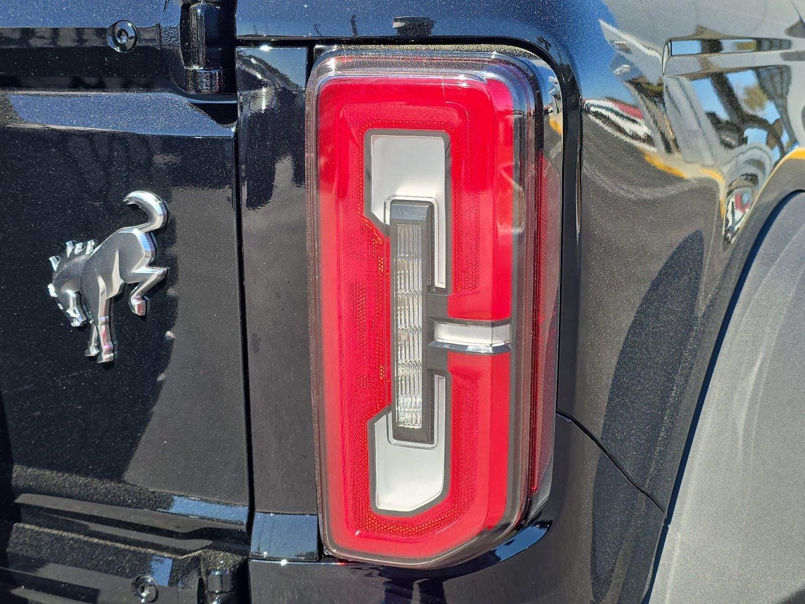 Ford Bronco Outer Banks 4Wd 4 Door - Thumbnail 7