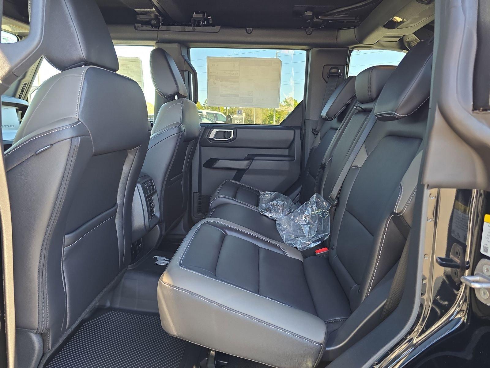 Ford Bronco Outer Banks 4Wd 4 Door - Thumbnail 13