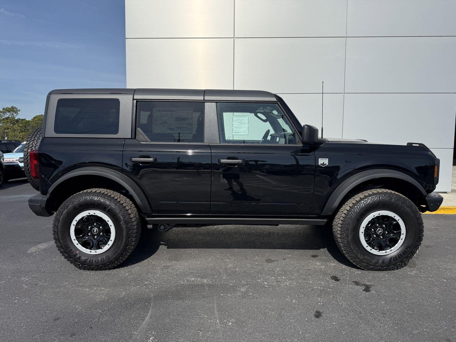 Ford Bronco Big Bend 4Wd 4 Door - Thumbnail 4