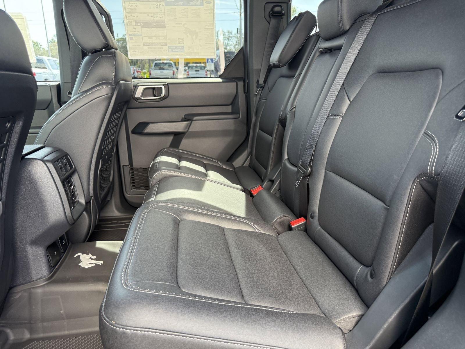 Ford Bronco Big Bend 4Wd 4 Door - Thumbnail 14