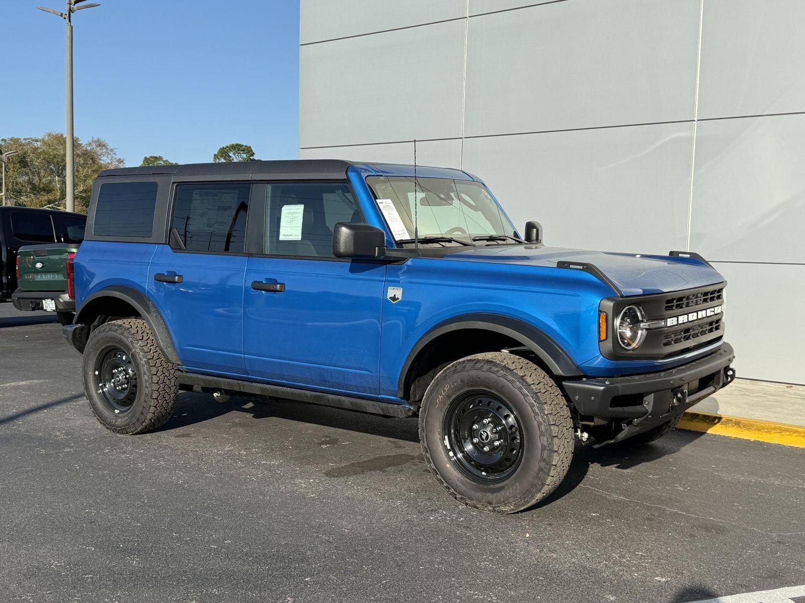 Ford Bronco Big Bend 4Wd 4 Door - Thumbnail 3