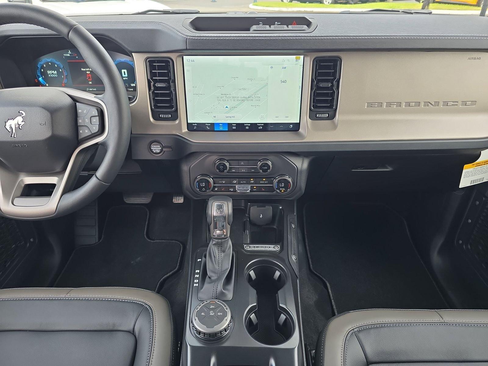 Ford Bronco Outer Banks 4Wd 4 Door - Thumbnail 11