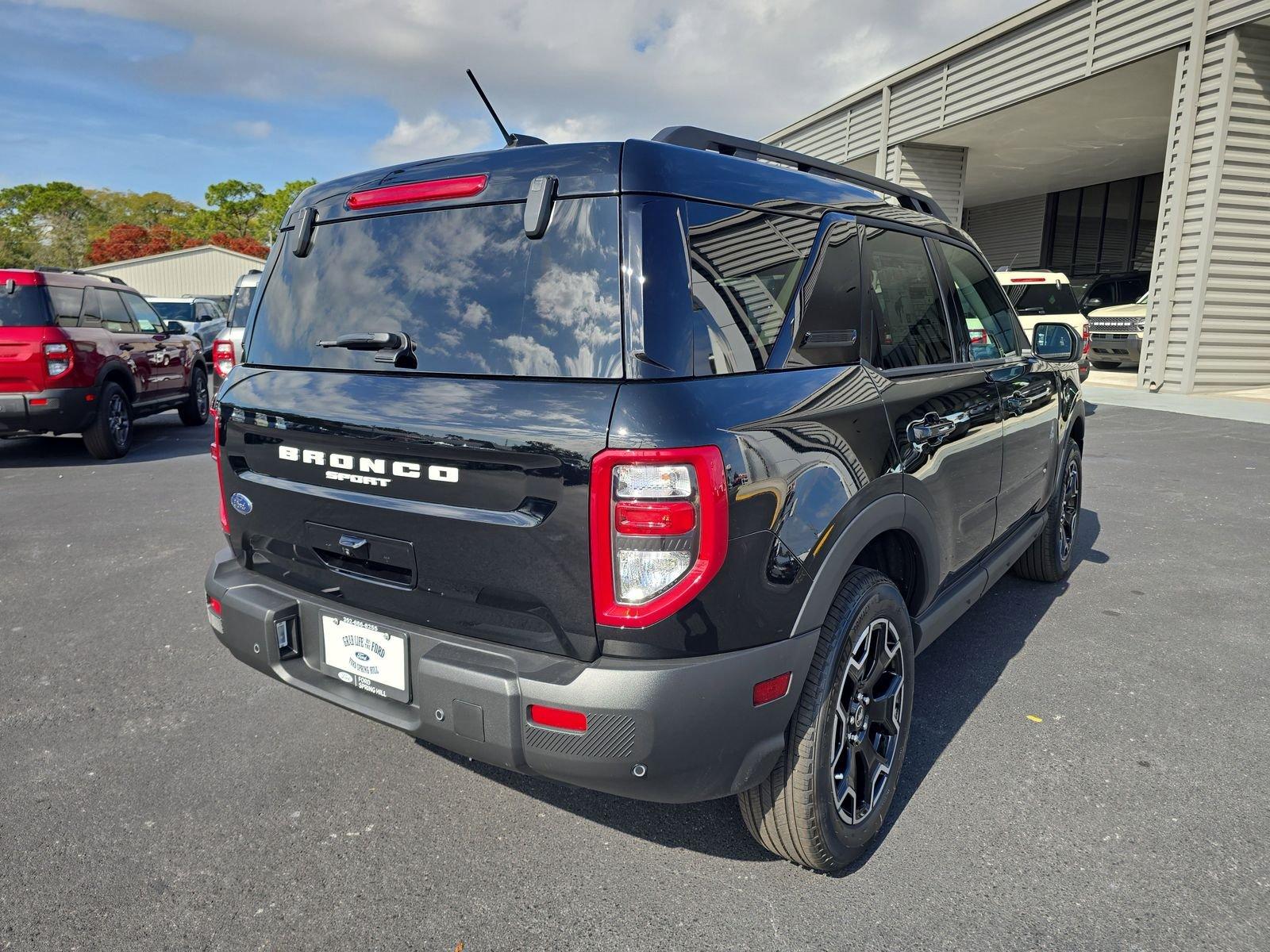 Ford Bronco Sport Outer Banks 4Wd 5 Door Suv, Suv & Crossovers - Thumbnail 5