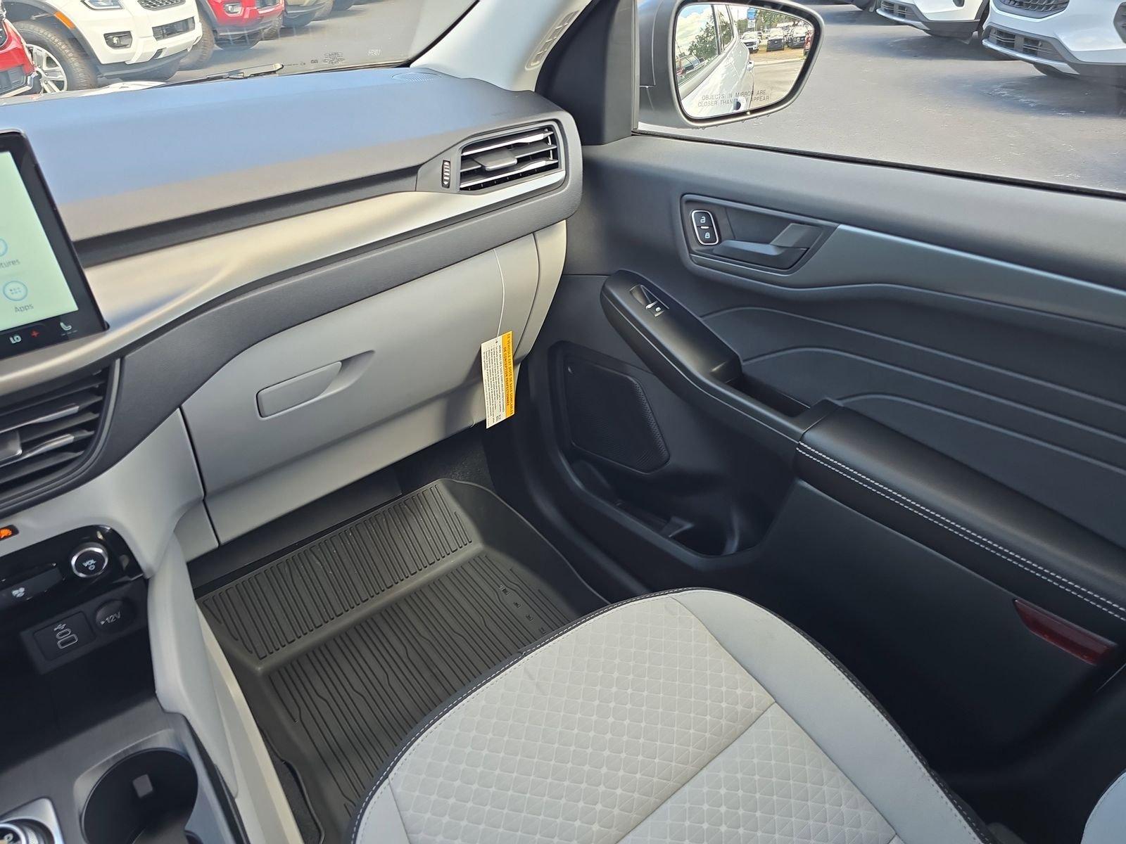 Ford Escape Active Fwd 4D Sport Utility - Thumbnail 12