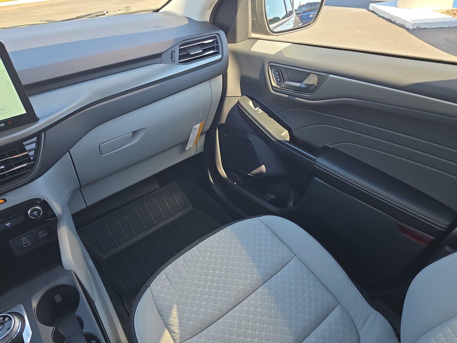 Ford Escape Active Fwd 4D Sport Utility - Thumbnail 12