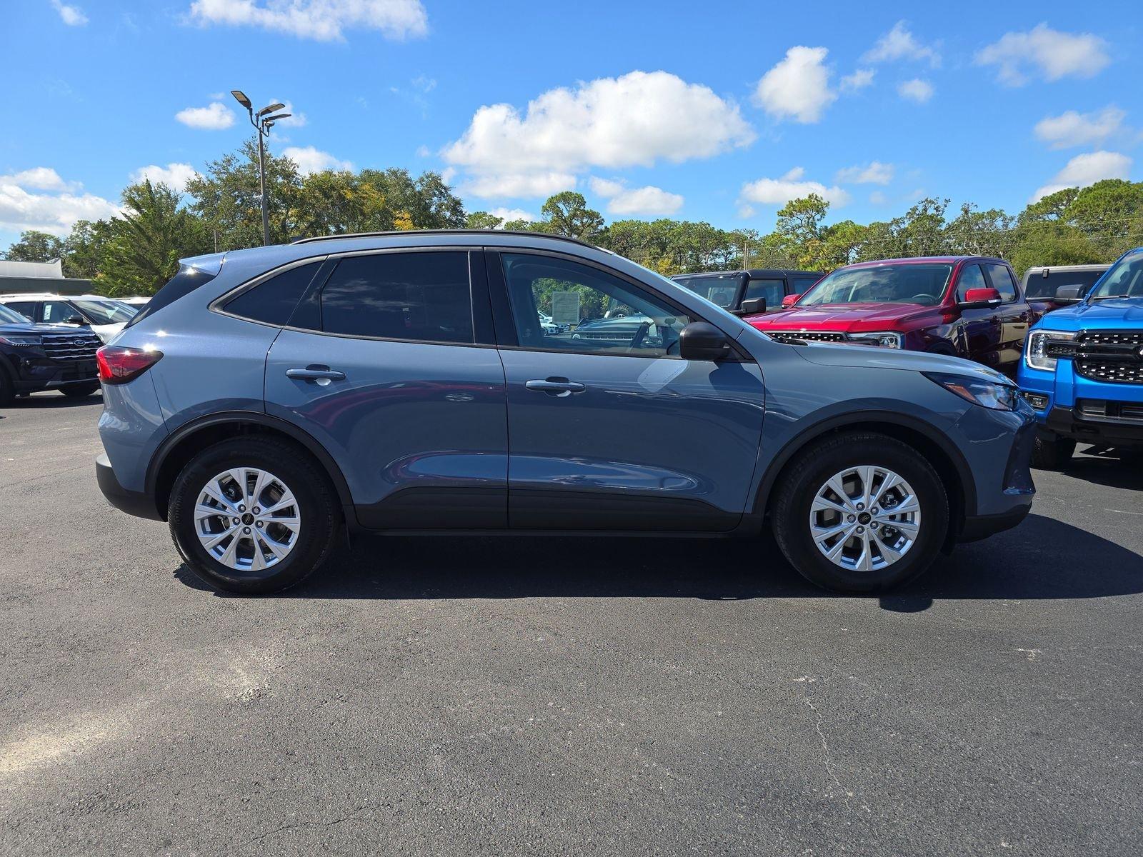 Ford Escape Active Fwd 4D Sport Utility - Thumbnail 4