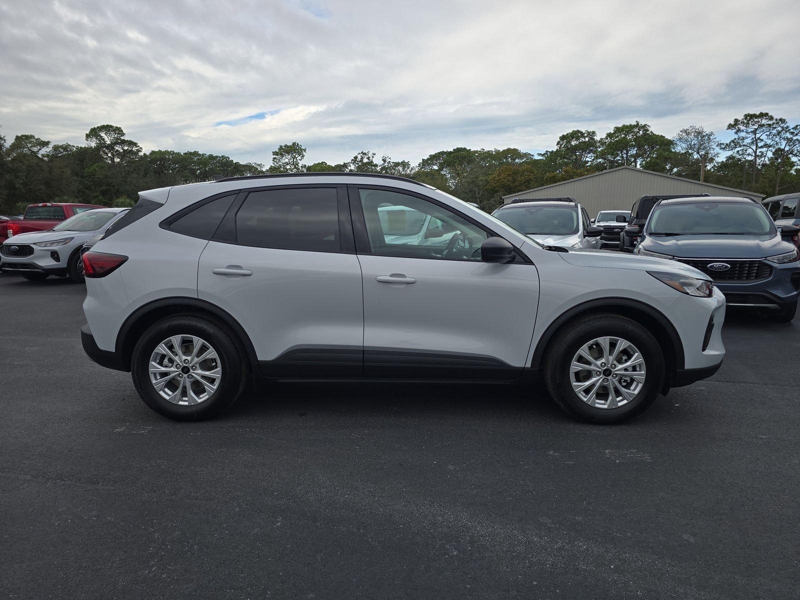 Ford Escape Active Fwd 4D Sport Utility - Thumbnail 4