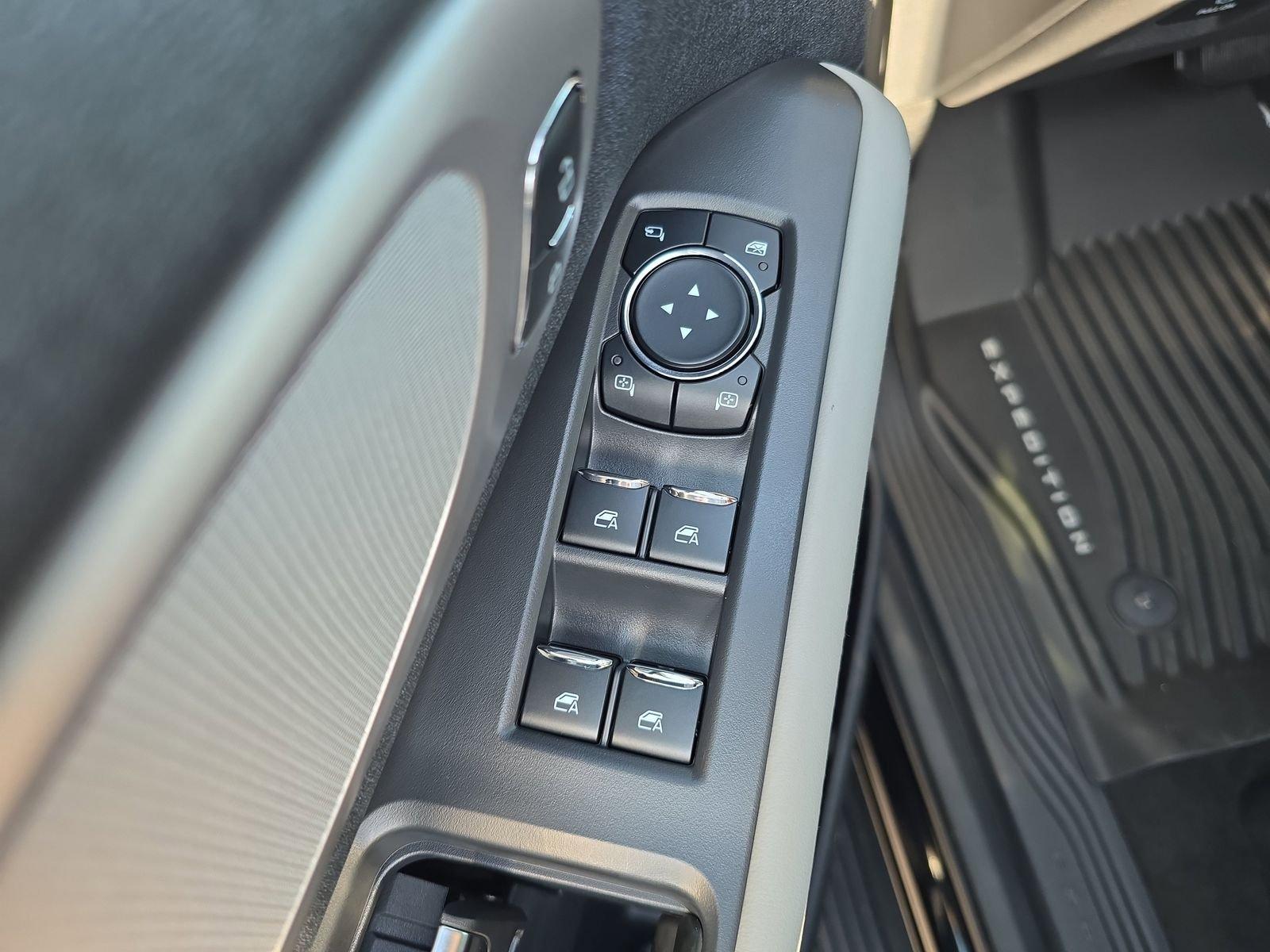 Ford Expedition Active 4X2 Regular - Thumbnail 14