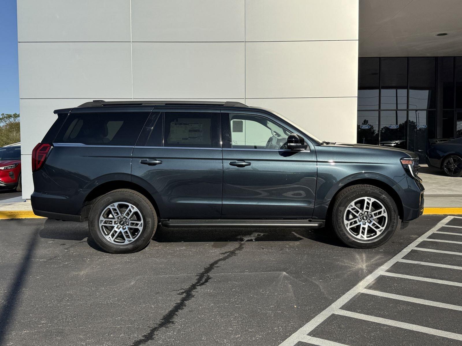 Ford Expedition Active 4X2 Regular - Thumbnail 4