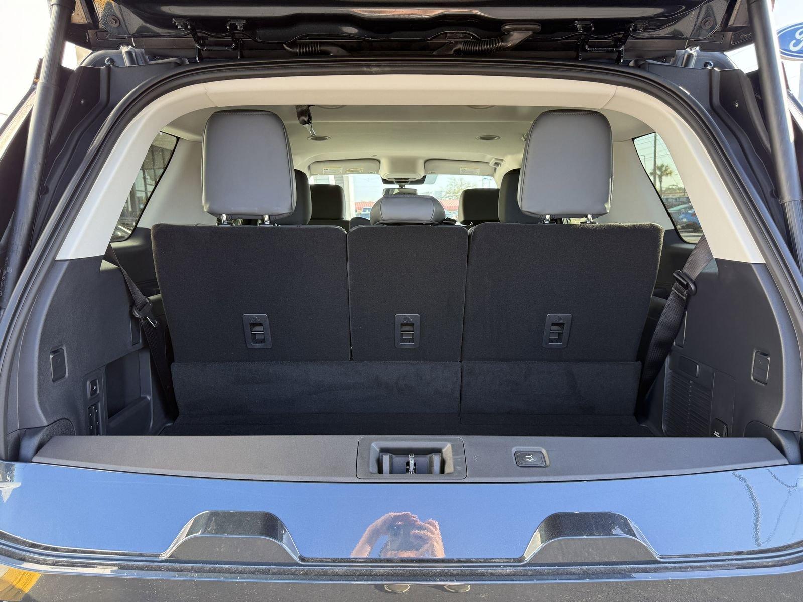 Ford Expedition Active 4X2 Regular - Thumbnail 9