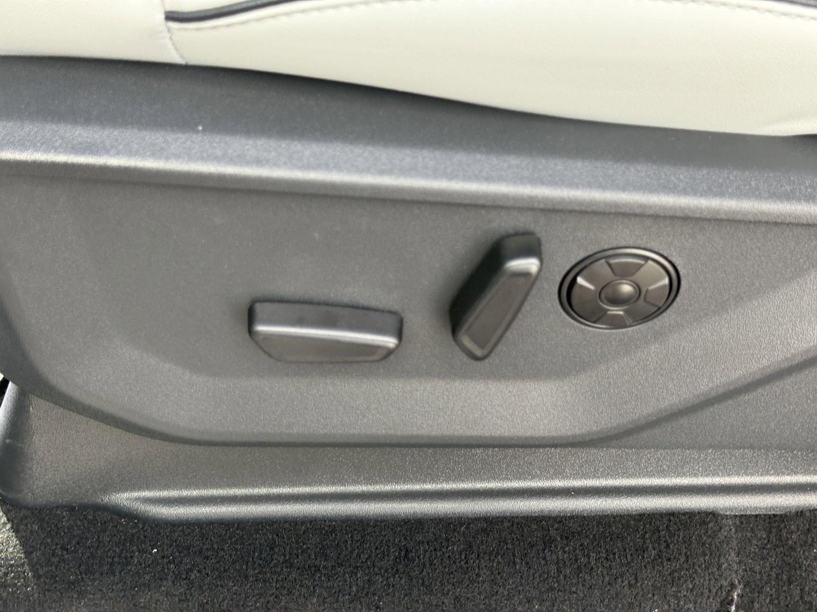 Ford Expedition Platinum 4X4 El - Thumbnail 19