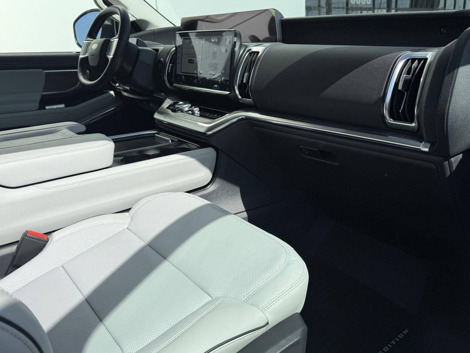 Ford Expedition Platinum 4X4 El - Thumbnail 11